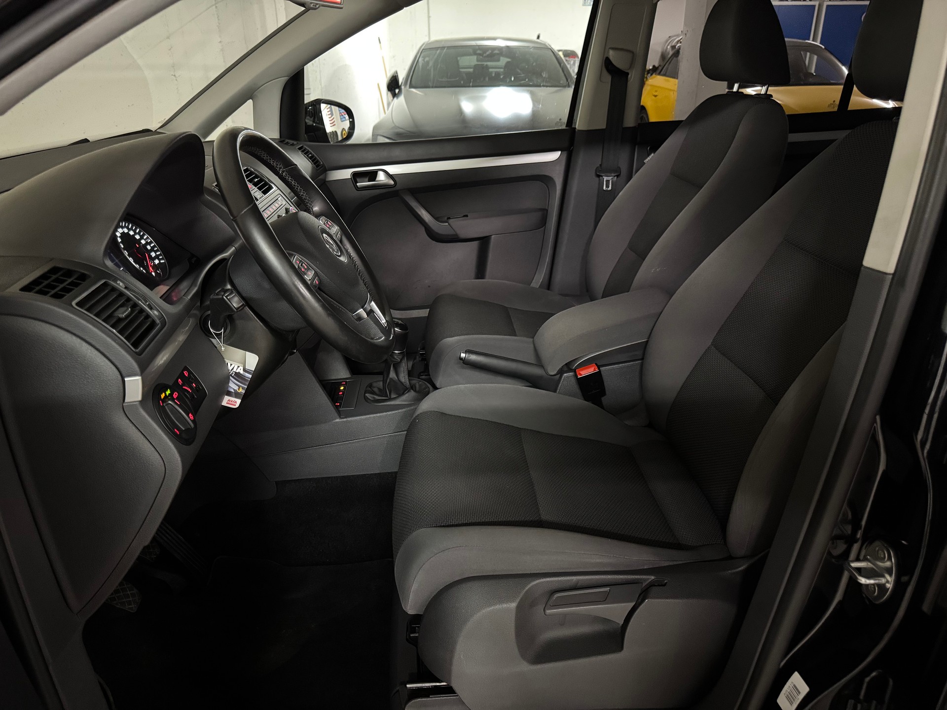 VW Touran 1.4 TSI Design 7-Platz, Facelift-image-9