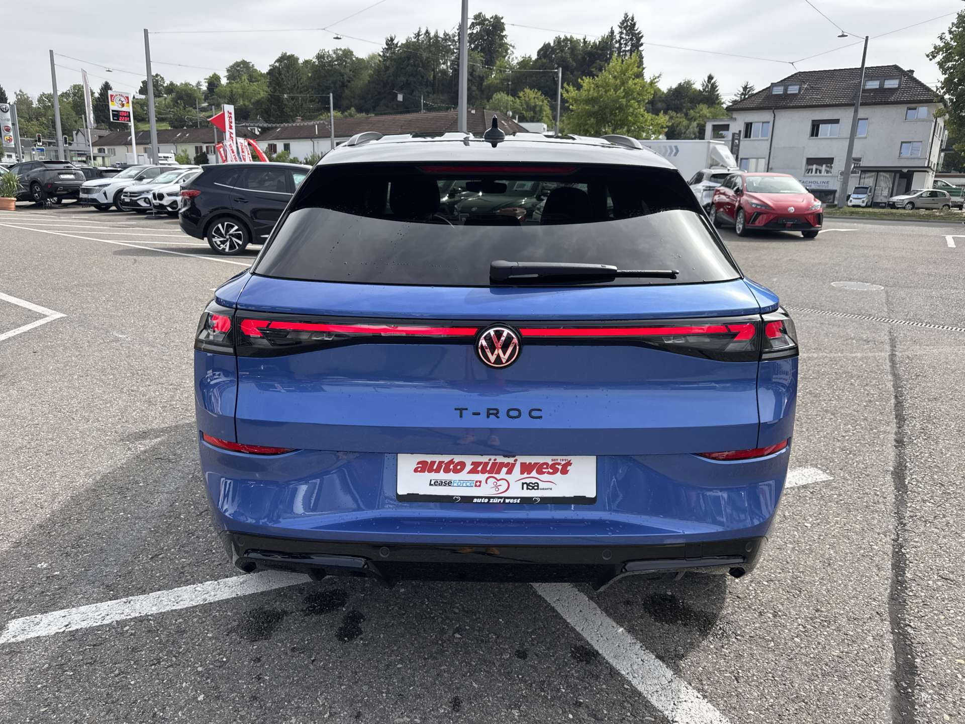 VW T-Roc 1.5 eTSi mHEV R-Line DSG-Automat-image-14
