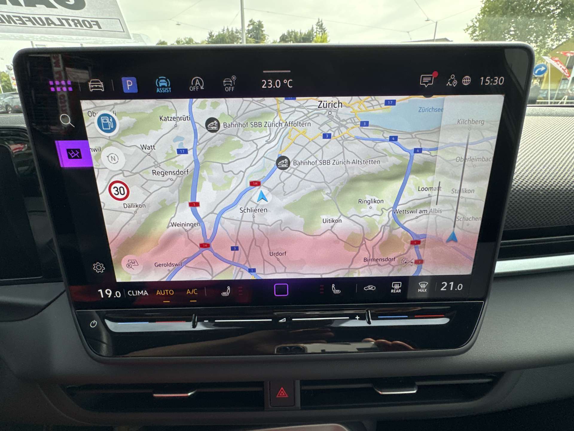 VW T-Roc 1.5 eTSi mHEV R-Line DSG-Automat-image-1