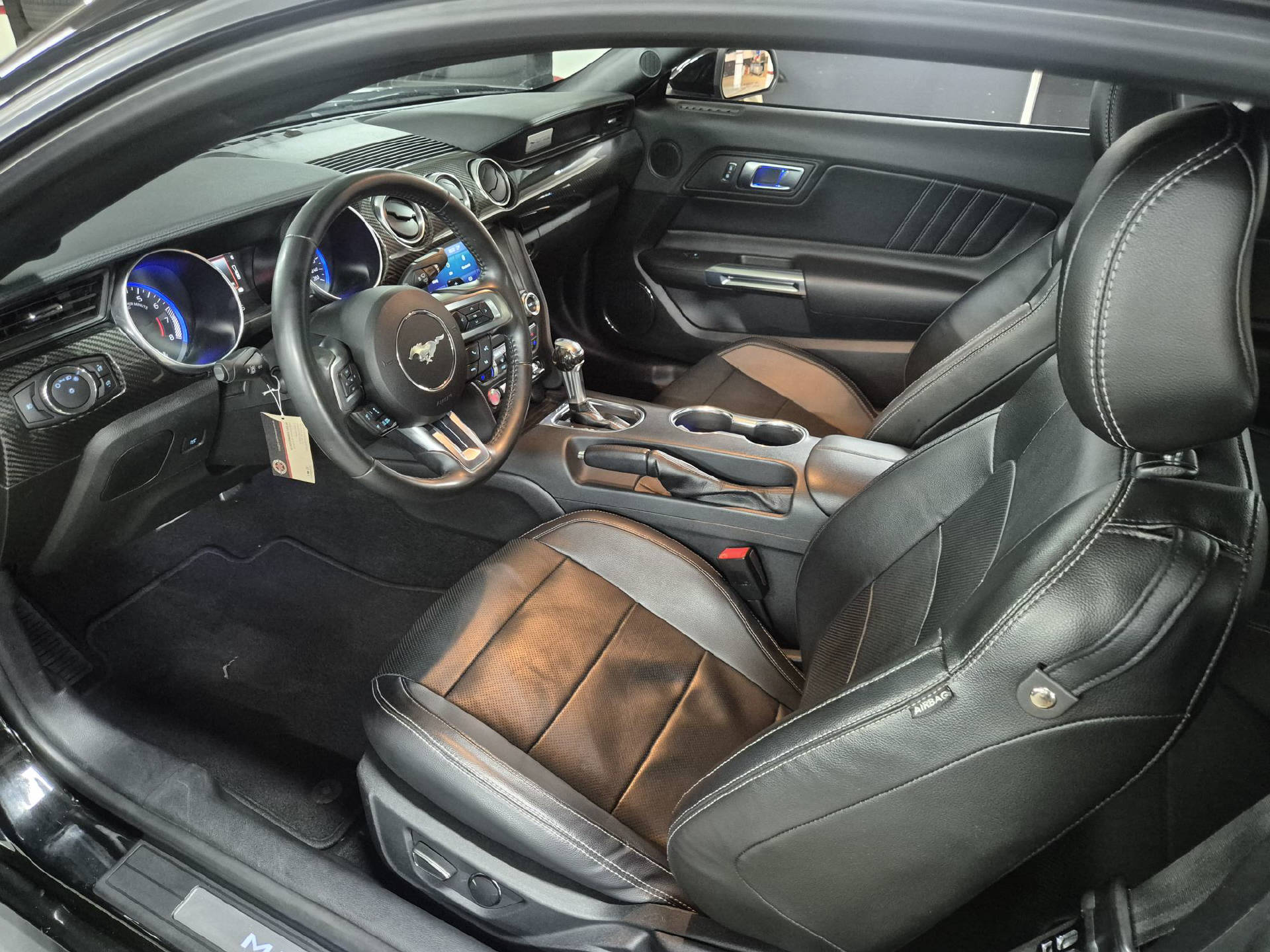 FORD Mustang Coupé 5.0 V8 GT USA-image-7