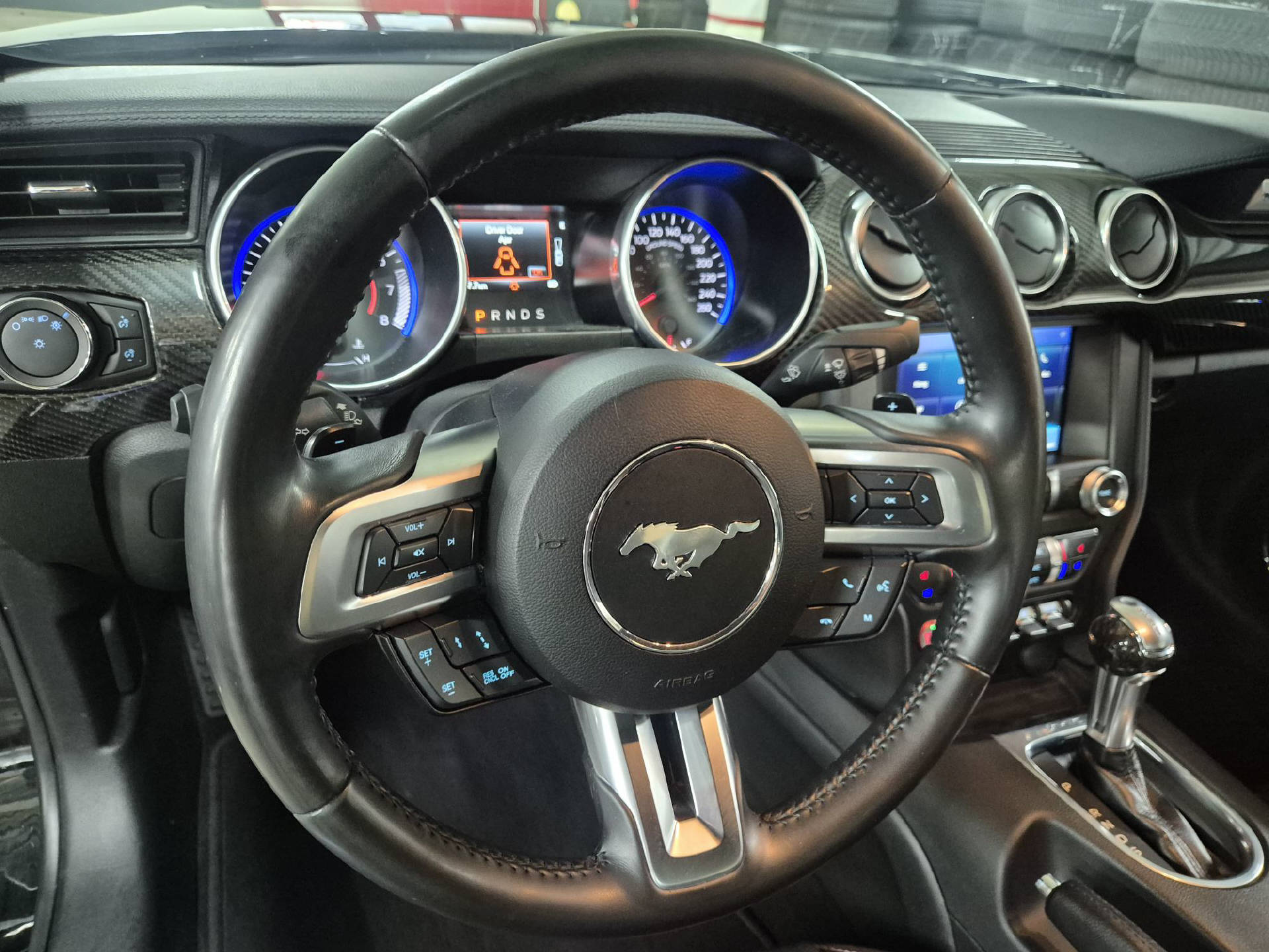 FORD Mustang Coupé 5.0 V8 GT USA-image-6