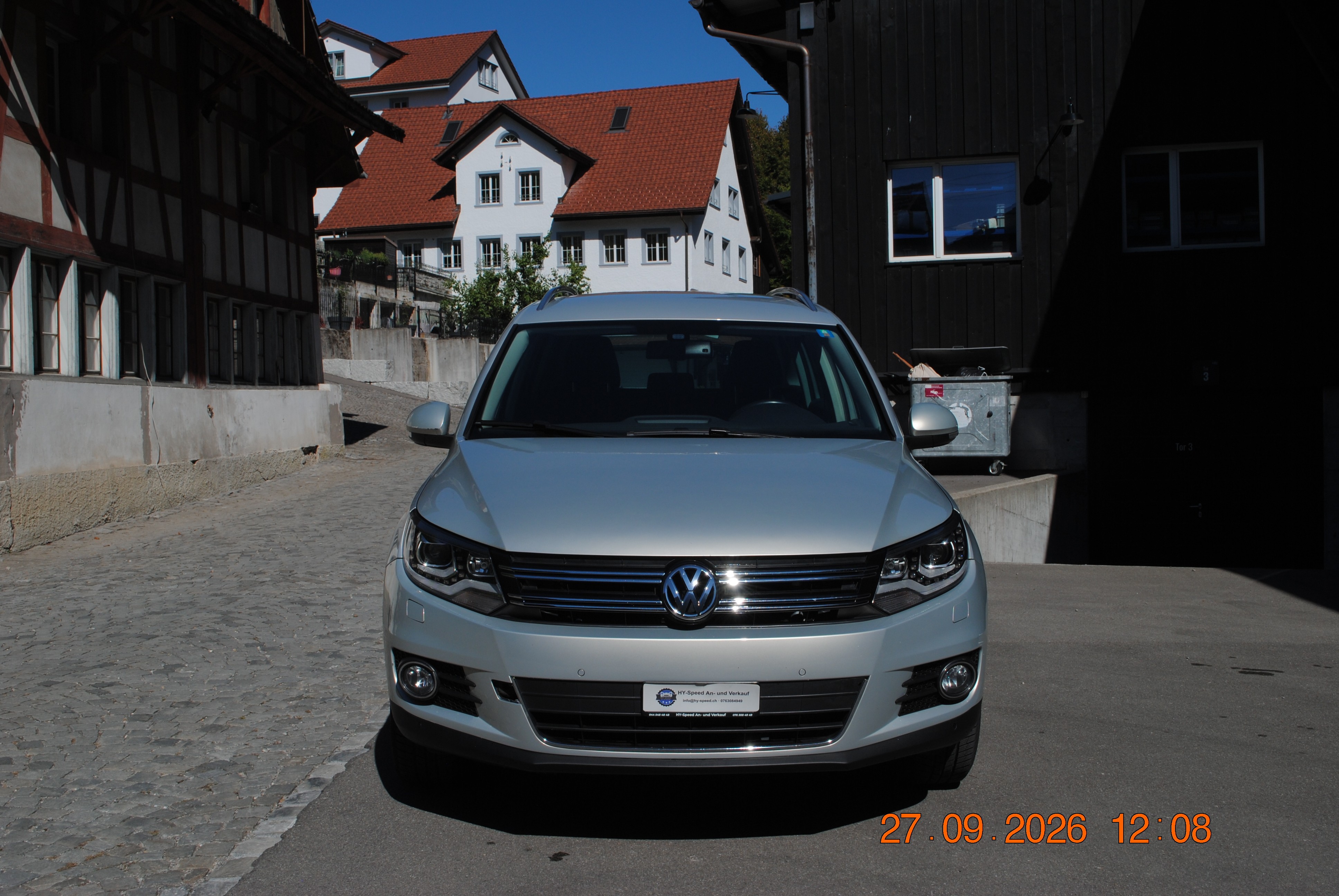Car photo