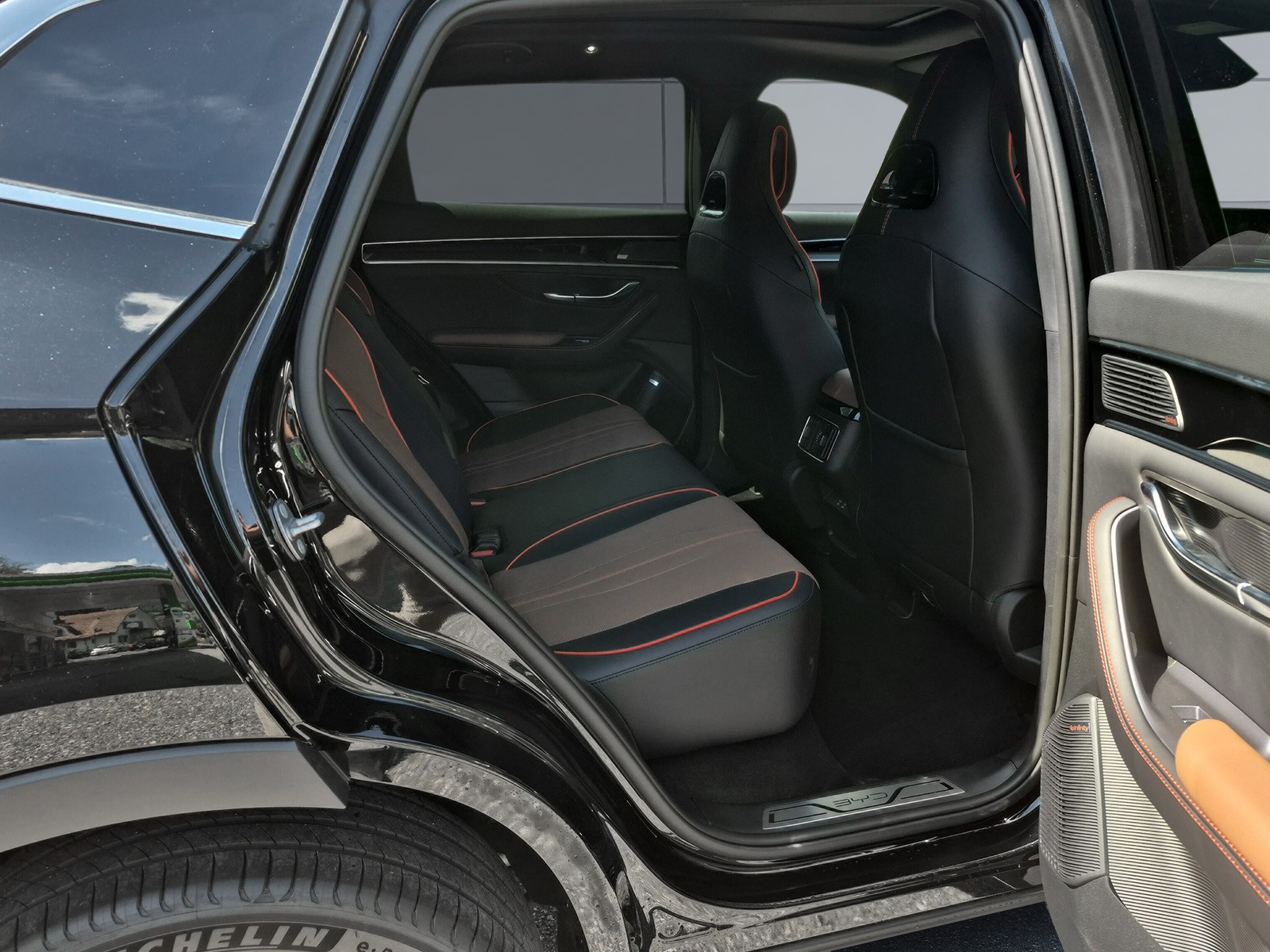 BYD Seal U DM-i Design AWD-image-13