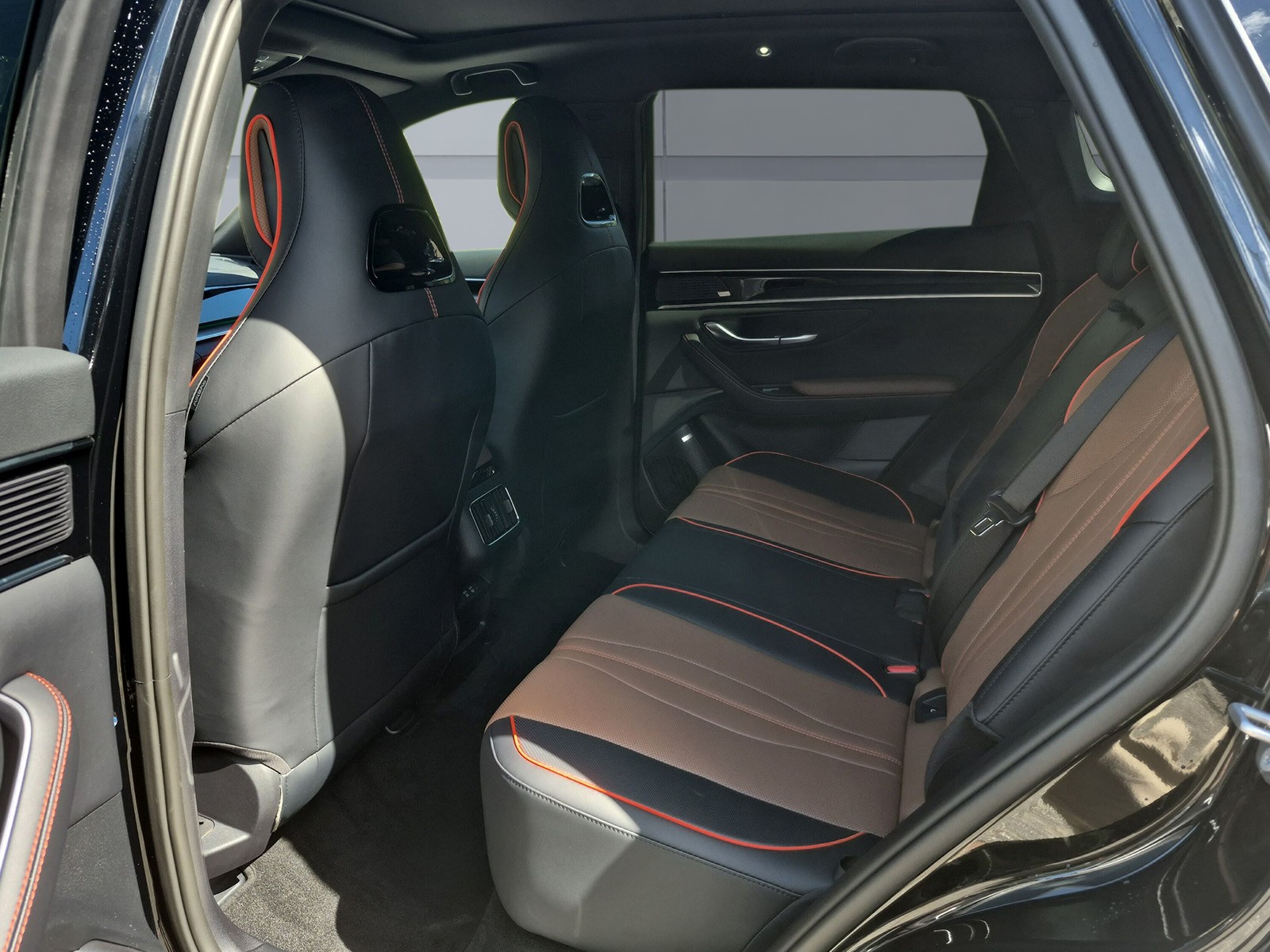 BYD Seal U DM-i Design AWD-image-14