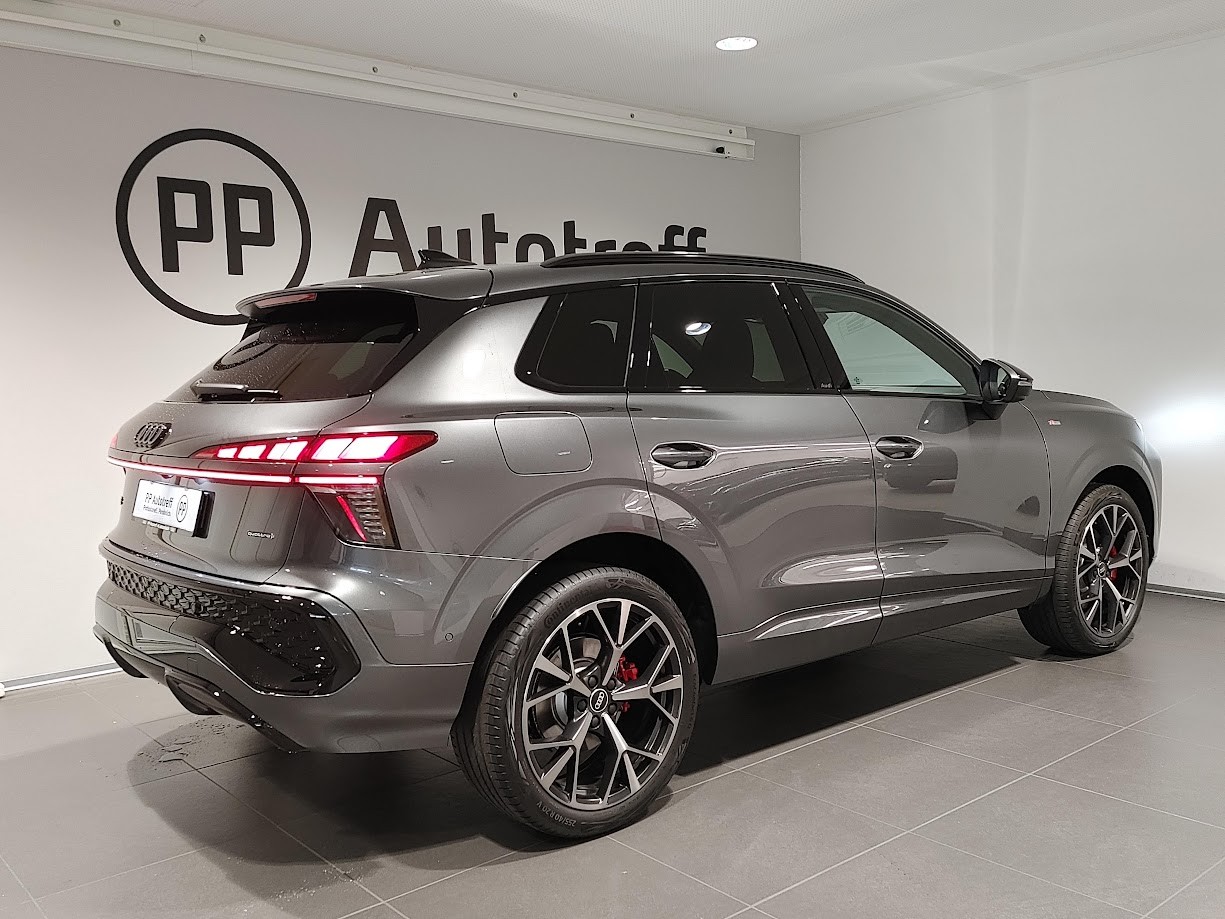AUDI Q3 SUV TFSI quattro 195 kW S tronic-image-13