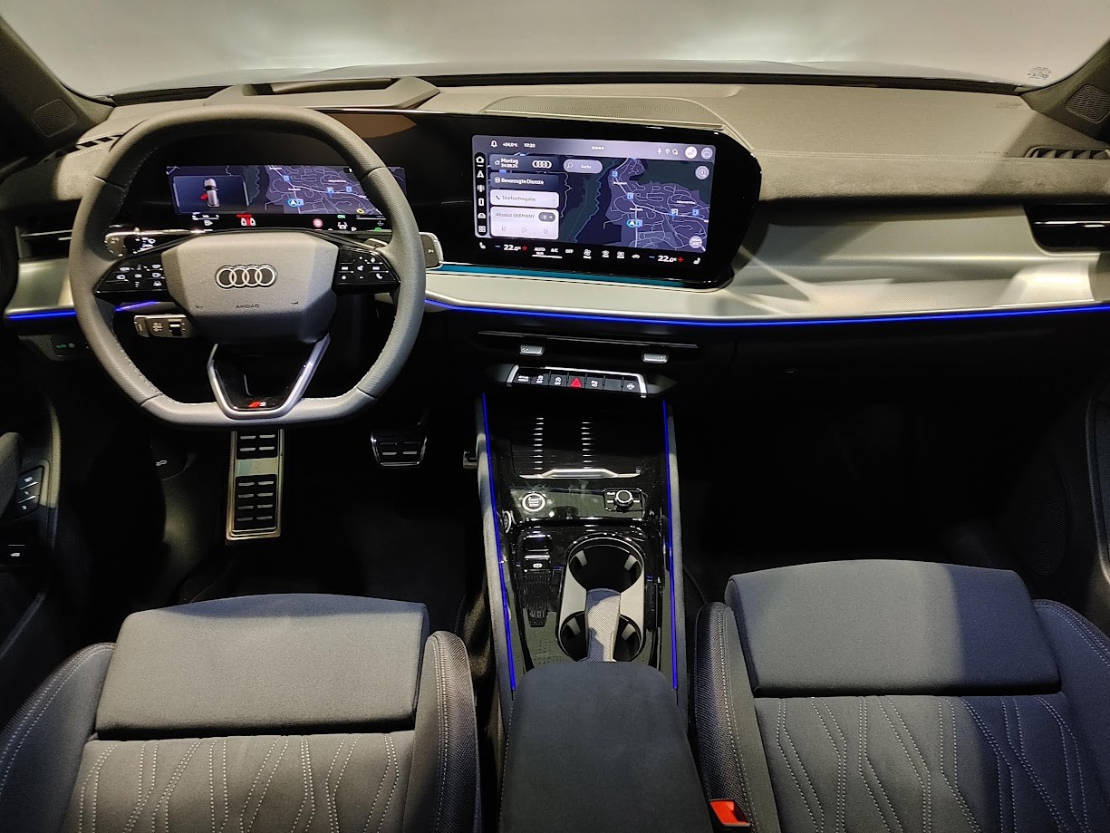 AUDI Q3 SUV TFSI quattro 195 kW S tronic-image-11