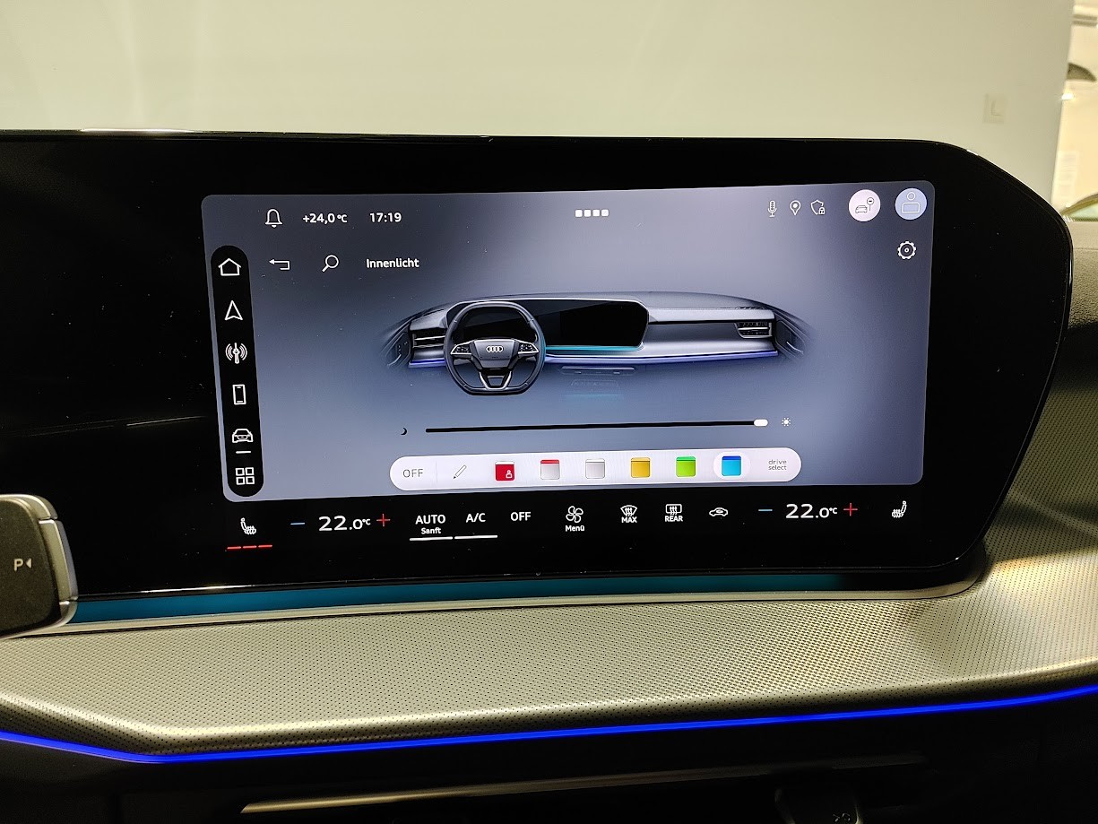 AUDI Q3 SUV TFSI quattro 195 kW S tronic-image-9