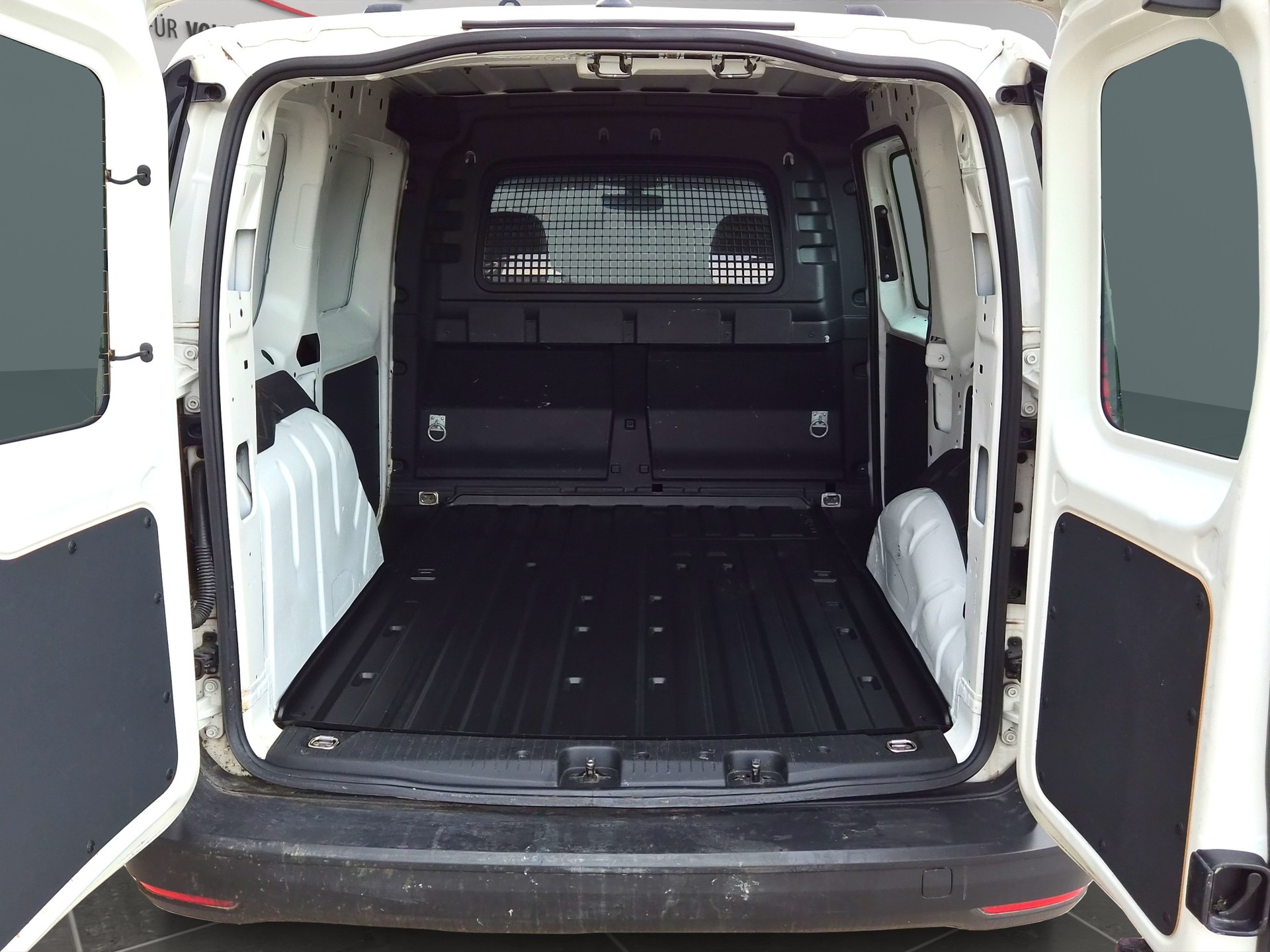 VW Caddy Kaw. 1.5 TSI 114 DSG-image-12