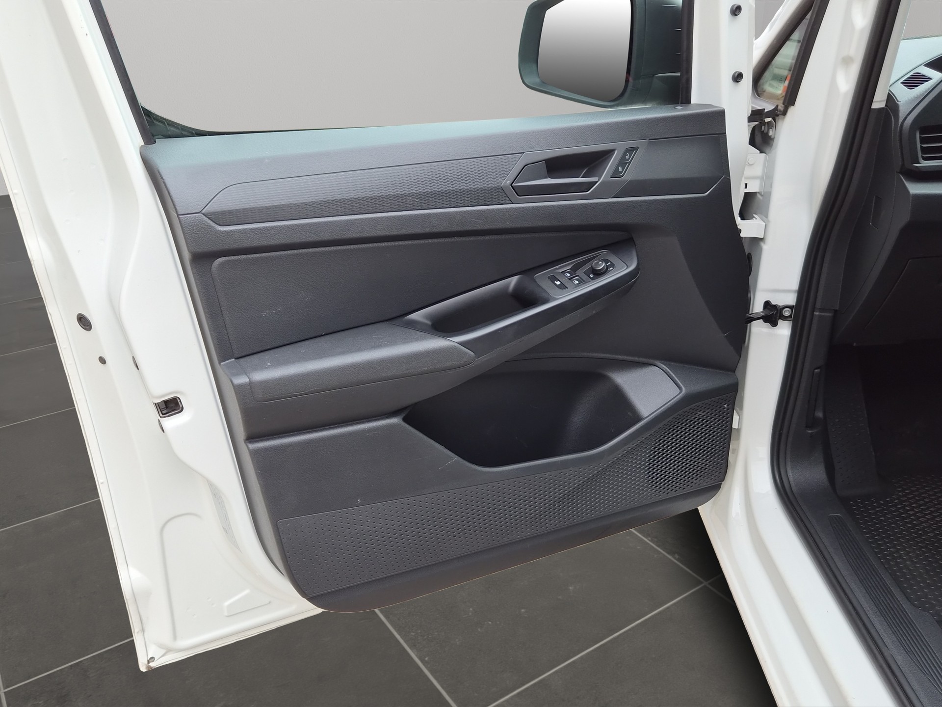VW Caddy Kaw. 1.5 TSI 114 DSG-image-9