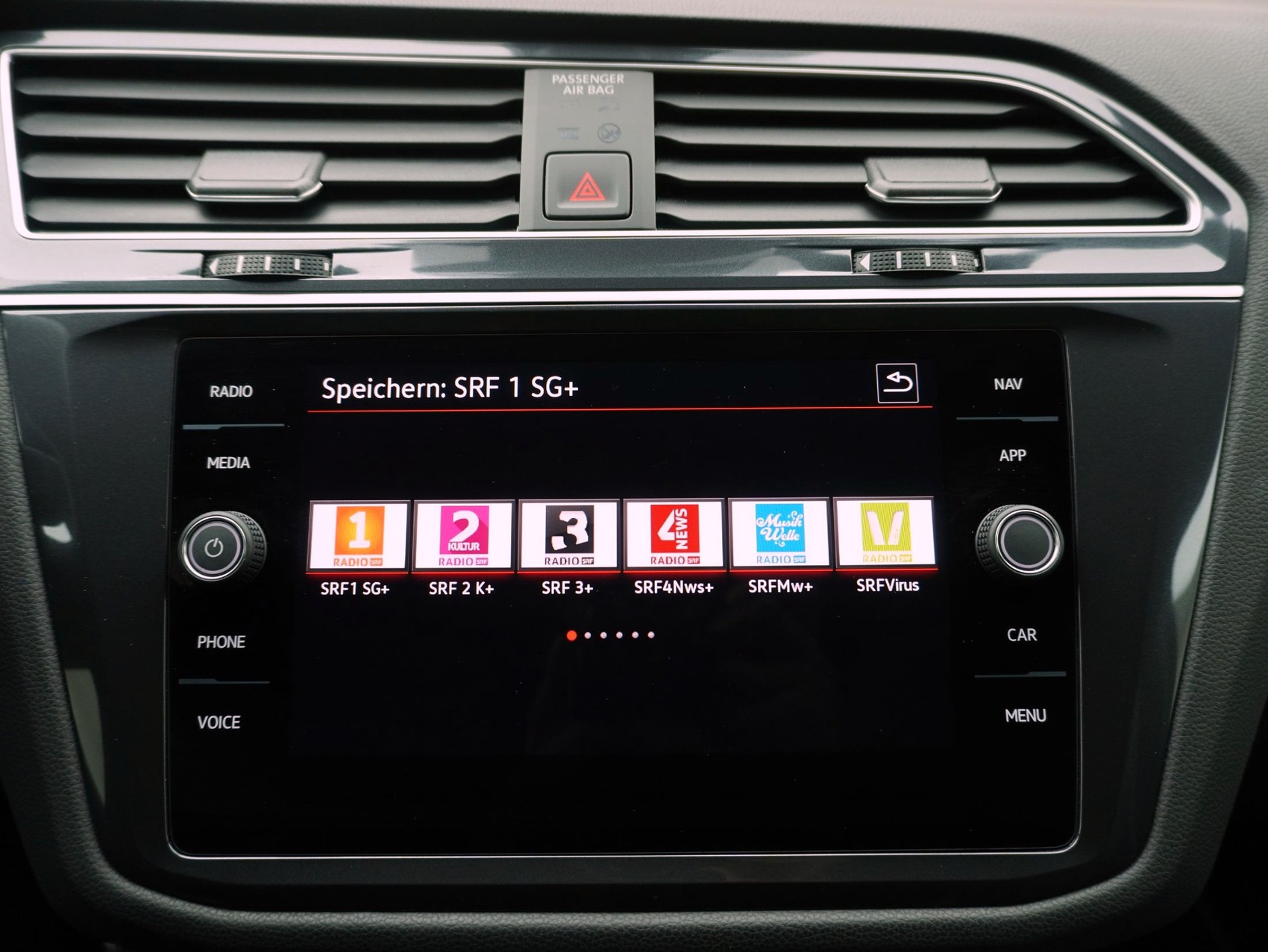 VW Tiguan Allspace 2.0 TSI DSG R-Line Black Style 4Motion-image-19