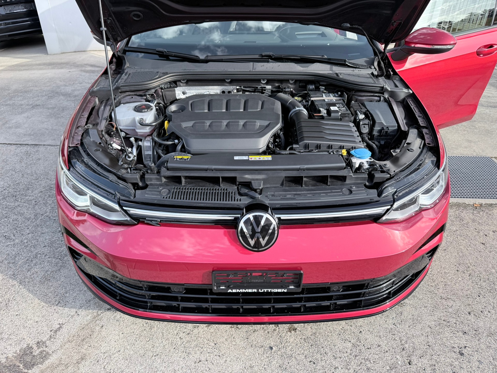 VW Golf Variant 2.0 TSI R-Line DSG 4Motion-image-26