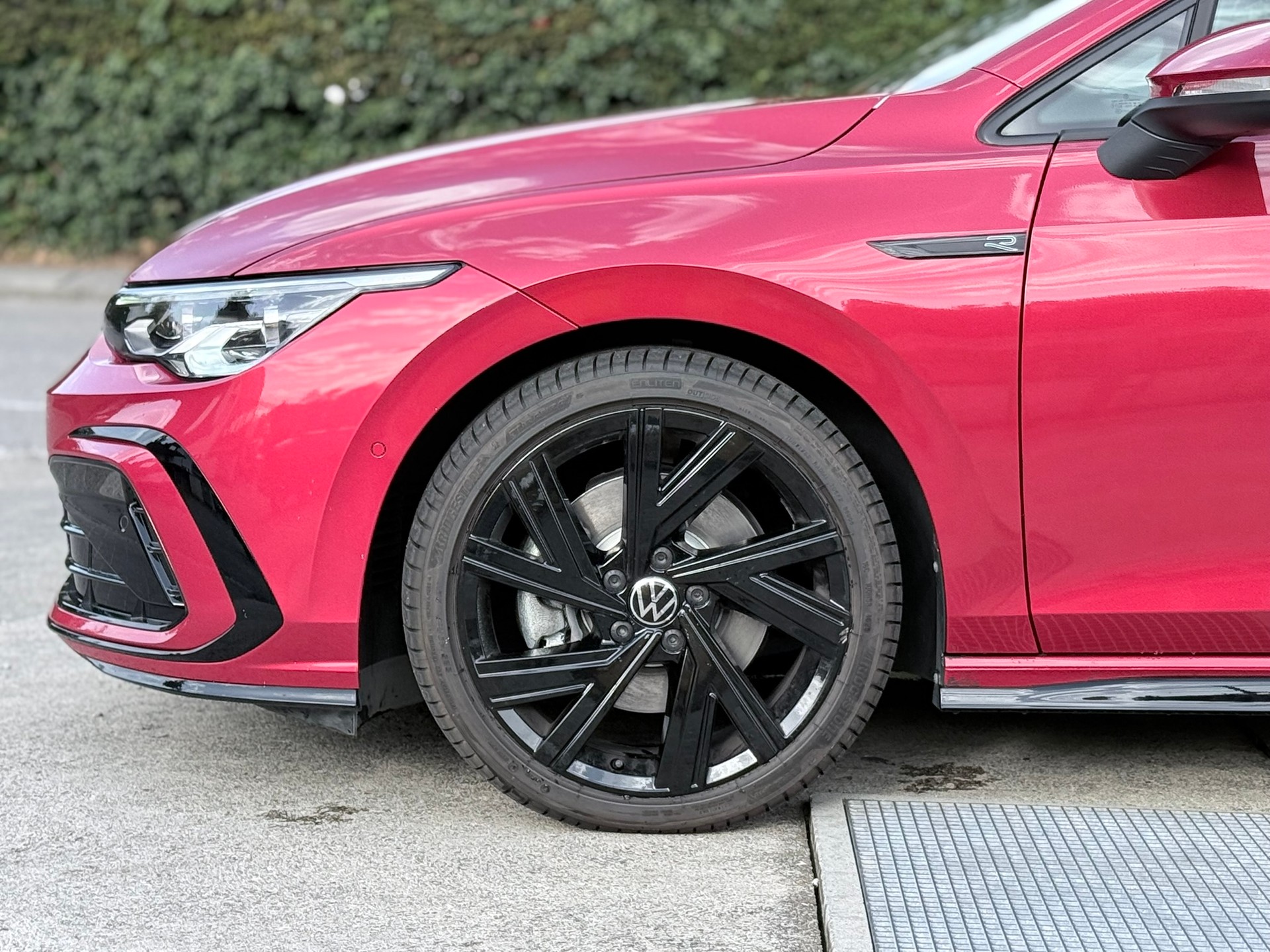 VW Golf Variant 2.0 TSI R-Line DSG 4Motion-image-7