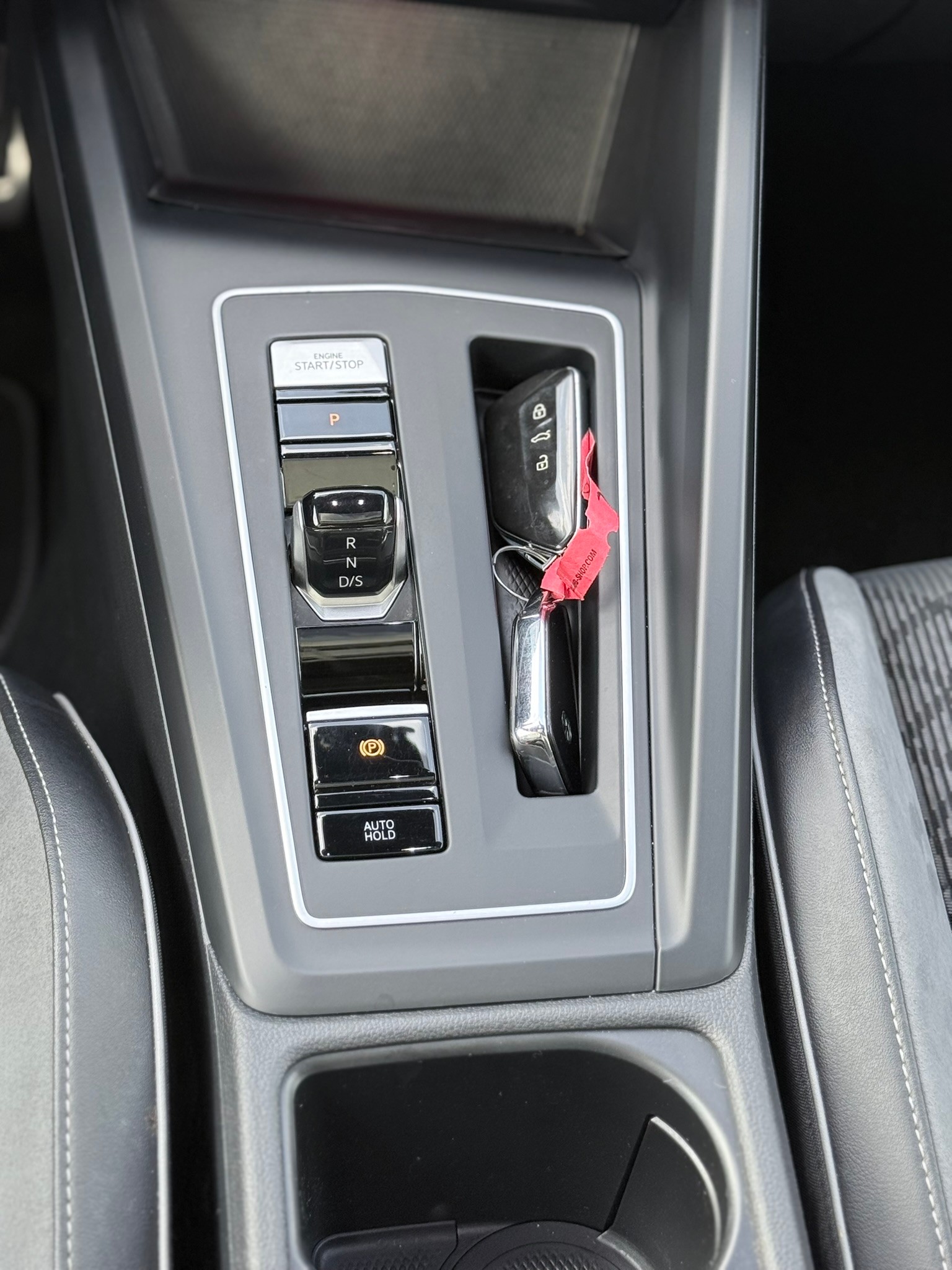 VW Golf Variant 2.0 TSI R-Line DSG 4Motion-image-23