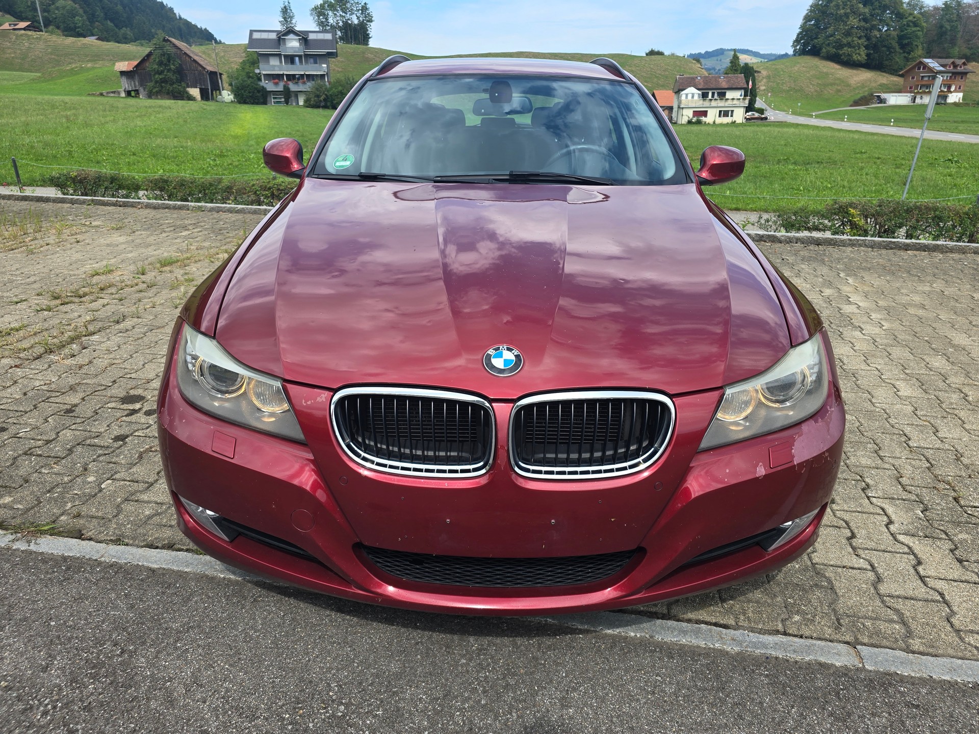 BMW 320d xDrive Touring Dynamic Edition-image-0