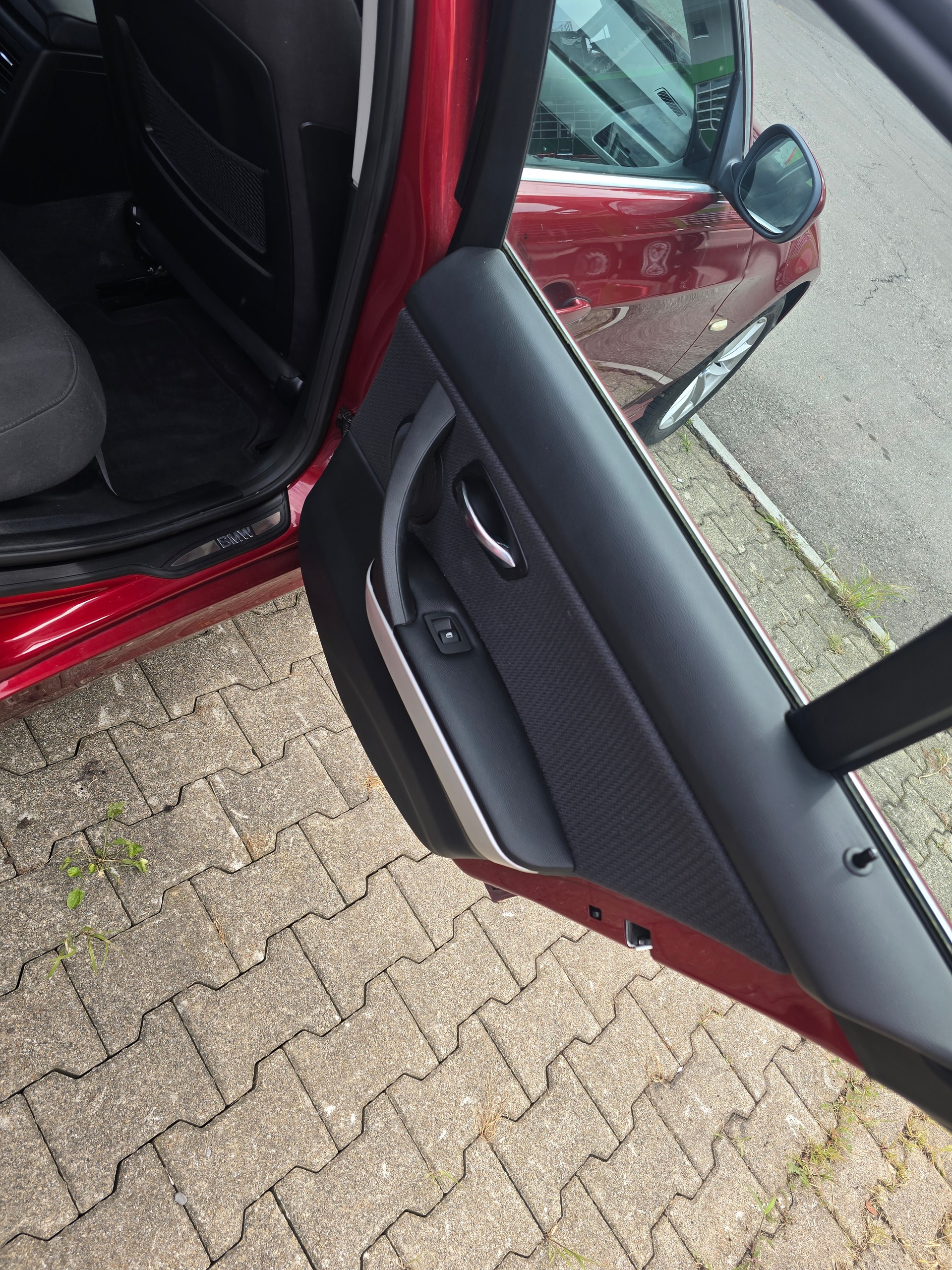 BMW 320d xDrive Touring Dynamic Edition-image-12