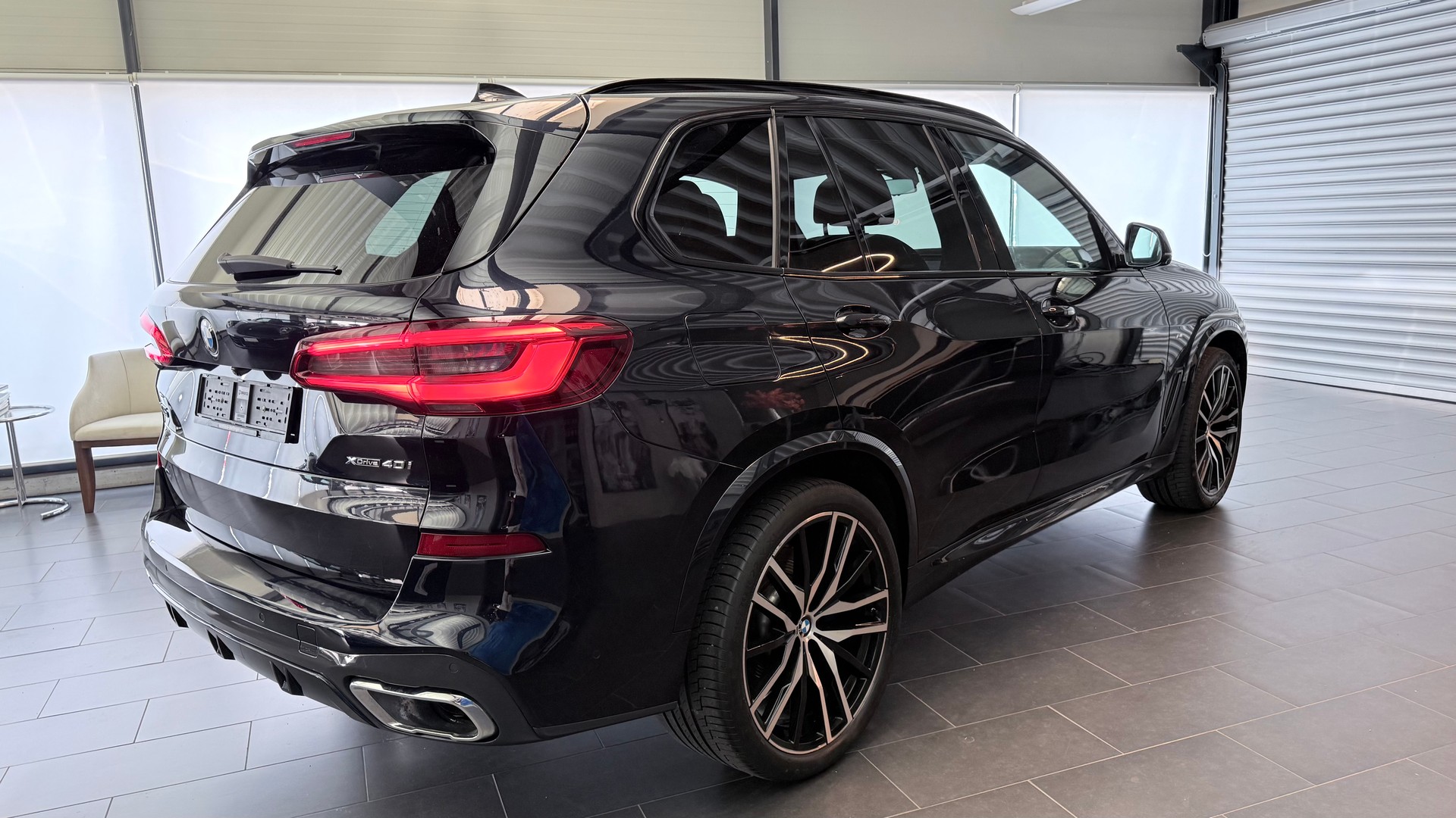 BMW X5 40i xDrive SAG-image-16