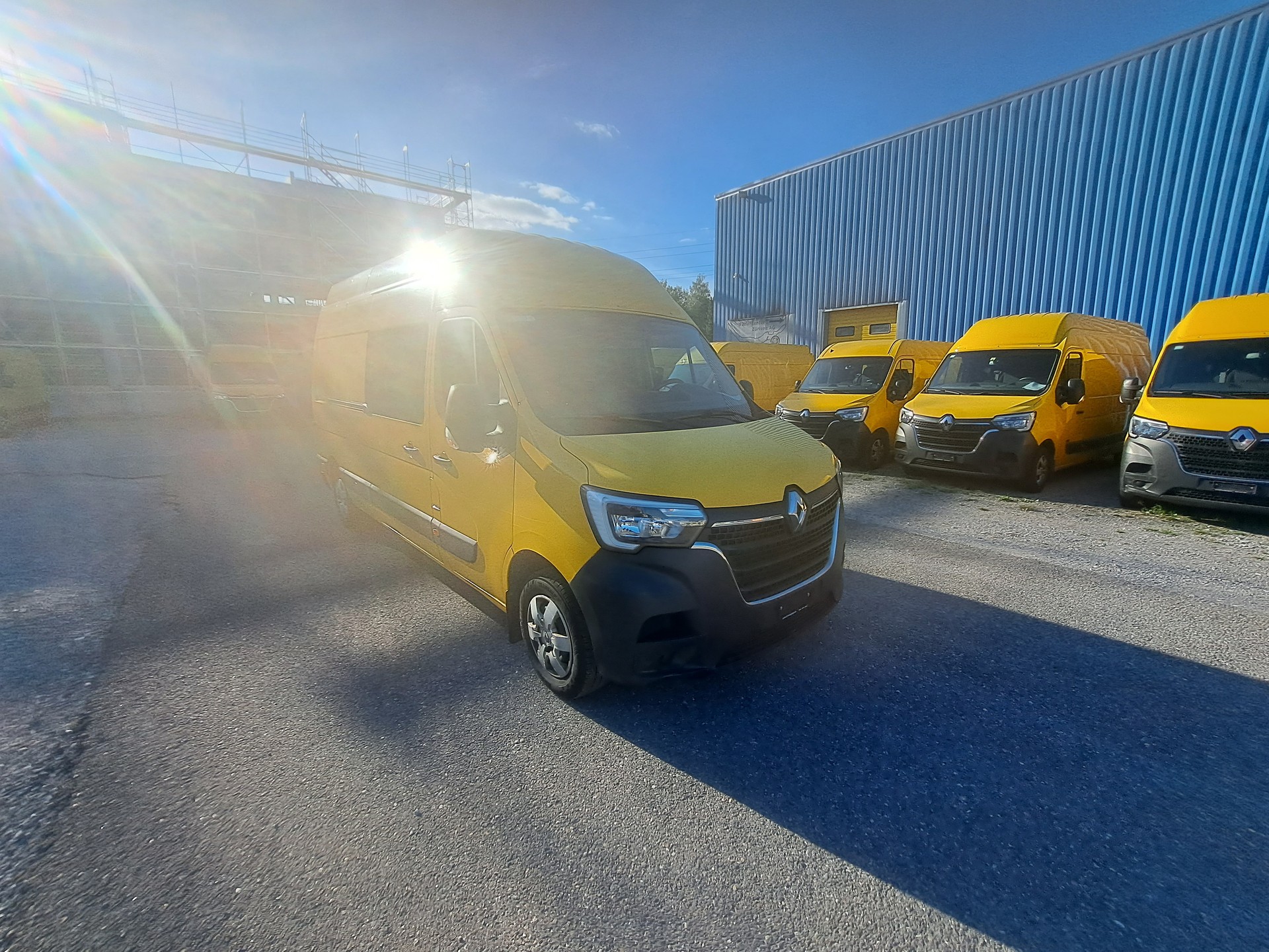 RENAULT Master T35 2.3dCi 135 L3H3-image-2