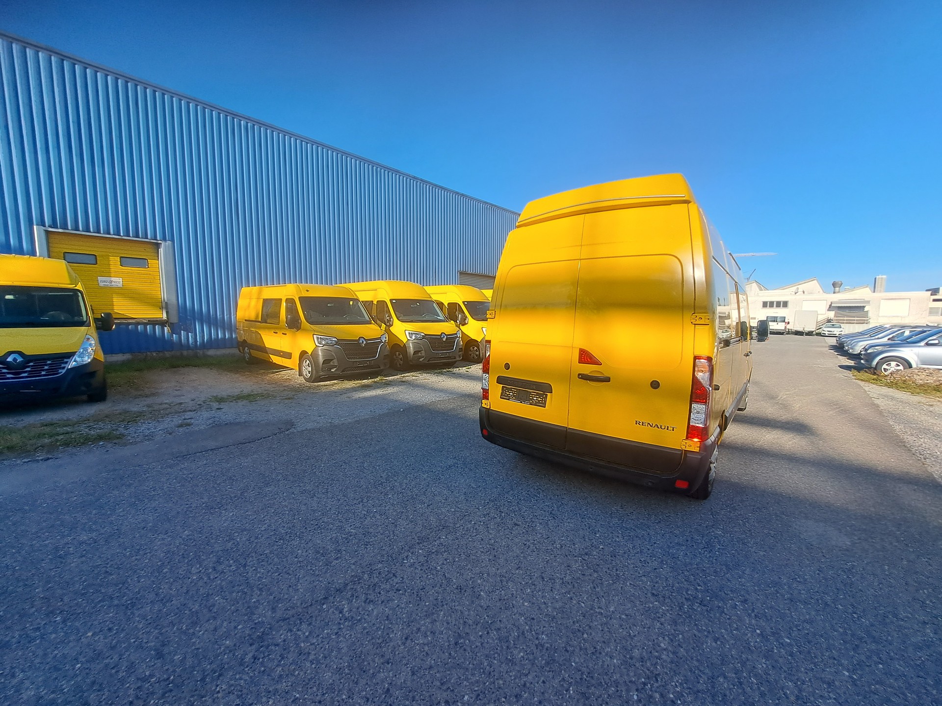 RENAULT Master T35 2.3dCi 135 L3H3-image-4