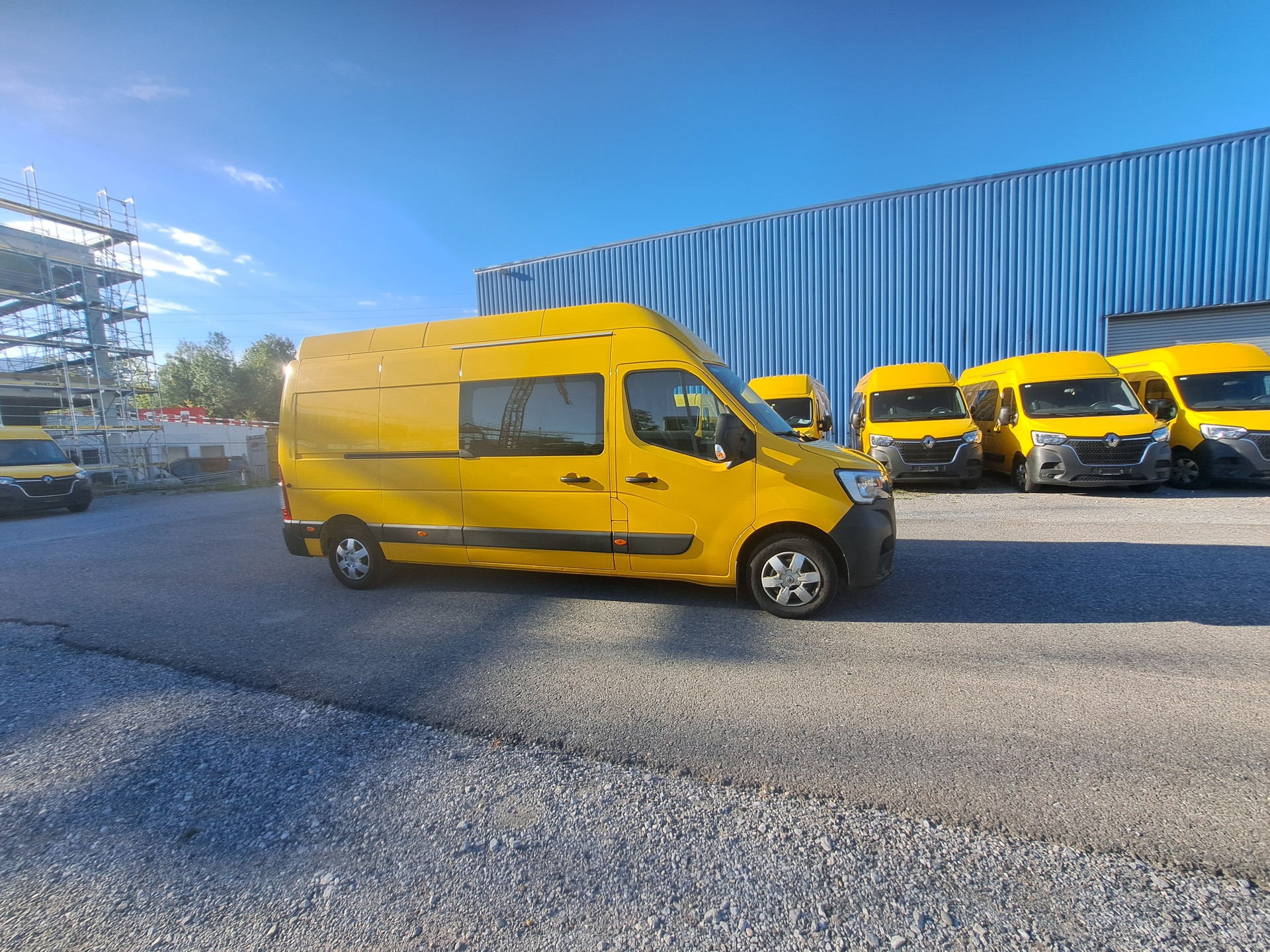 RENAULT Master T35 2.3dCi 135 L3H3-image-1