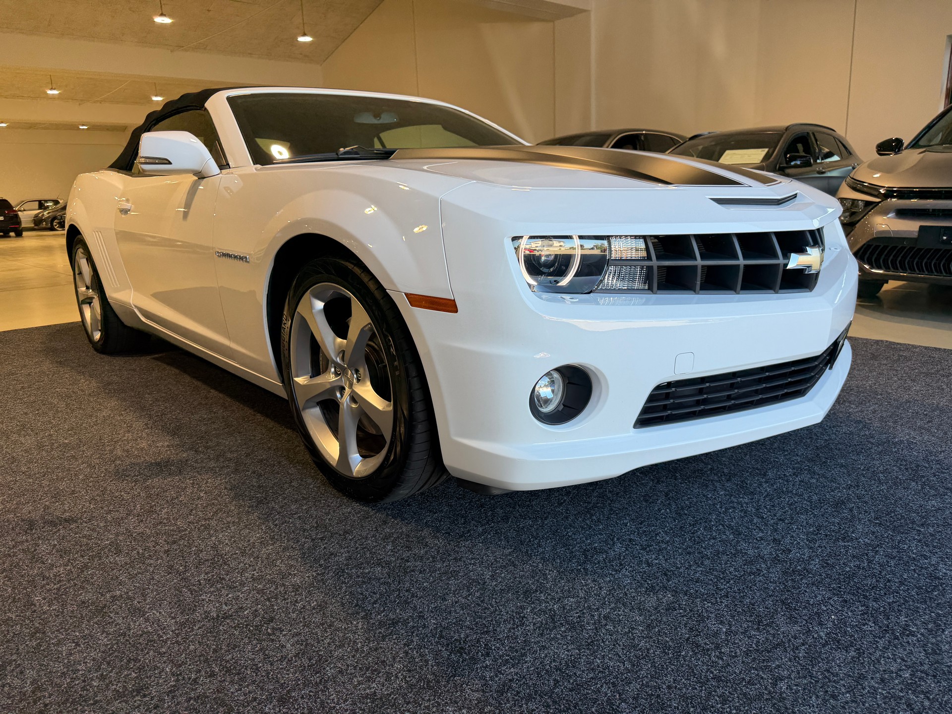 CHEVROLET Camaro 6.2 Convertible Automatic-showroom-element-2