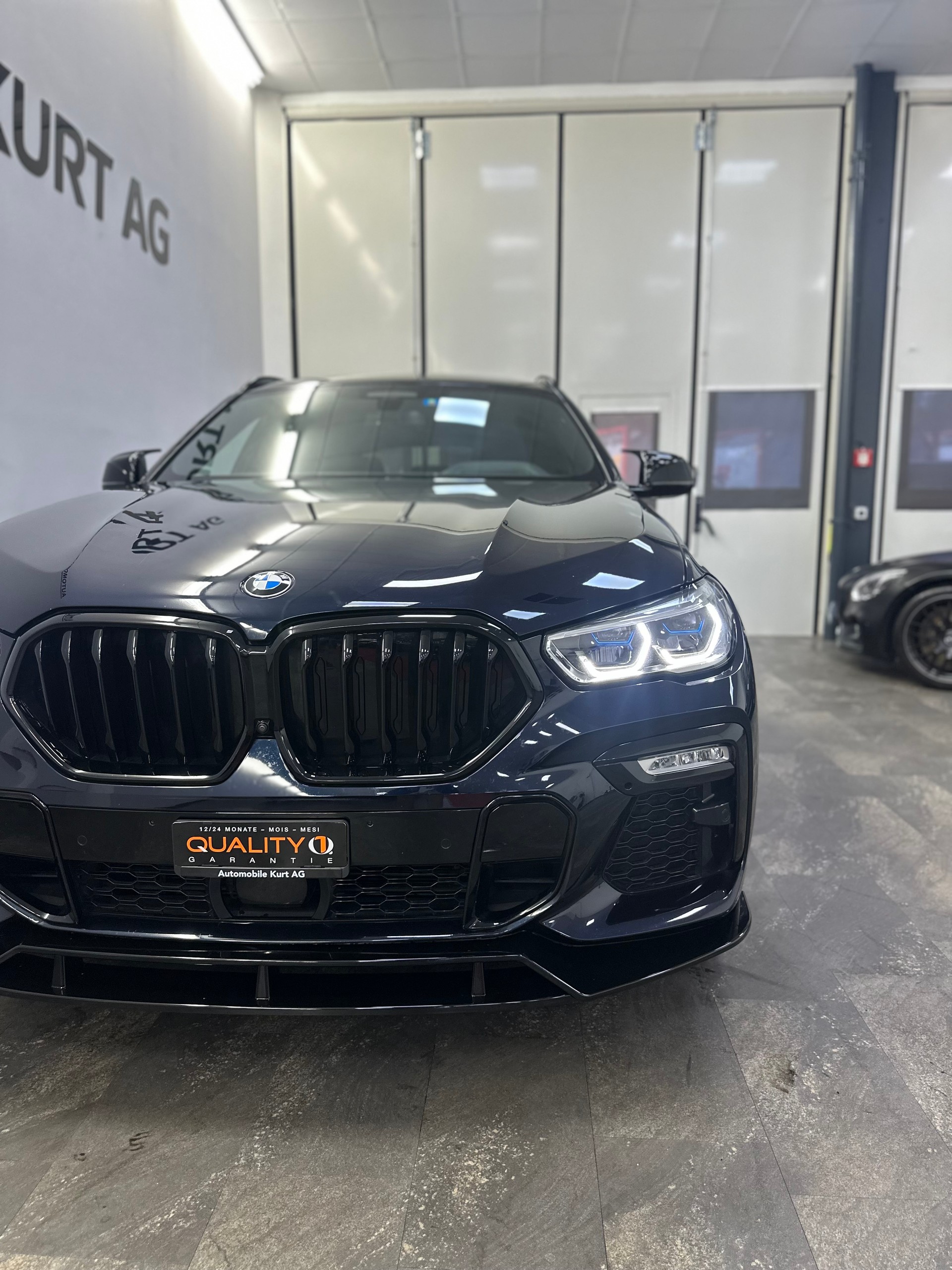 BMW X6 M50d-image-8