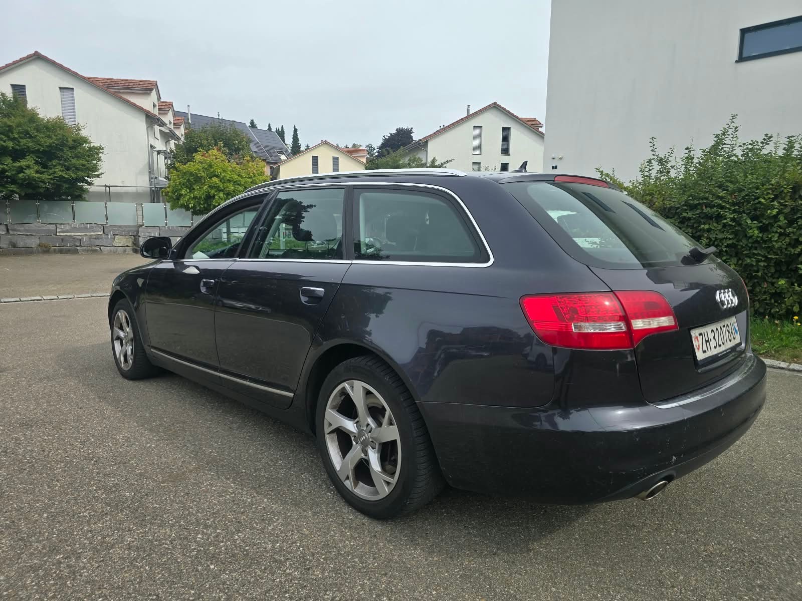 AUDI A6 Avant 3.0 V6 TDI quattro tiptronic-image-1
