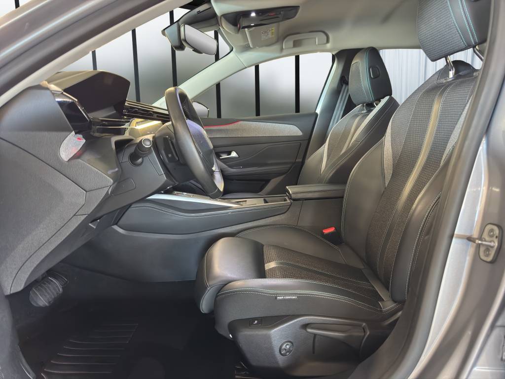 PEUGEOT 308 1.6 PHEV 180 Allure Pack-image-7