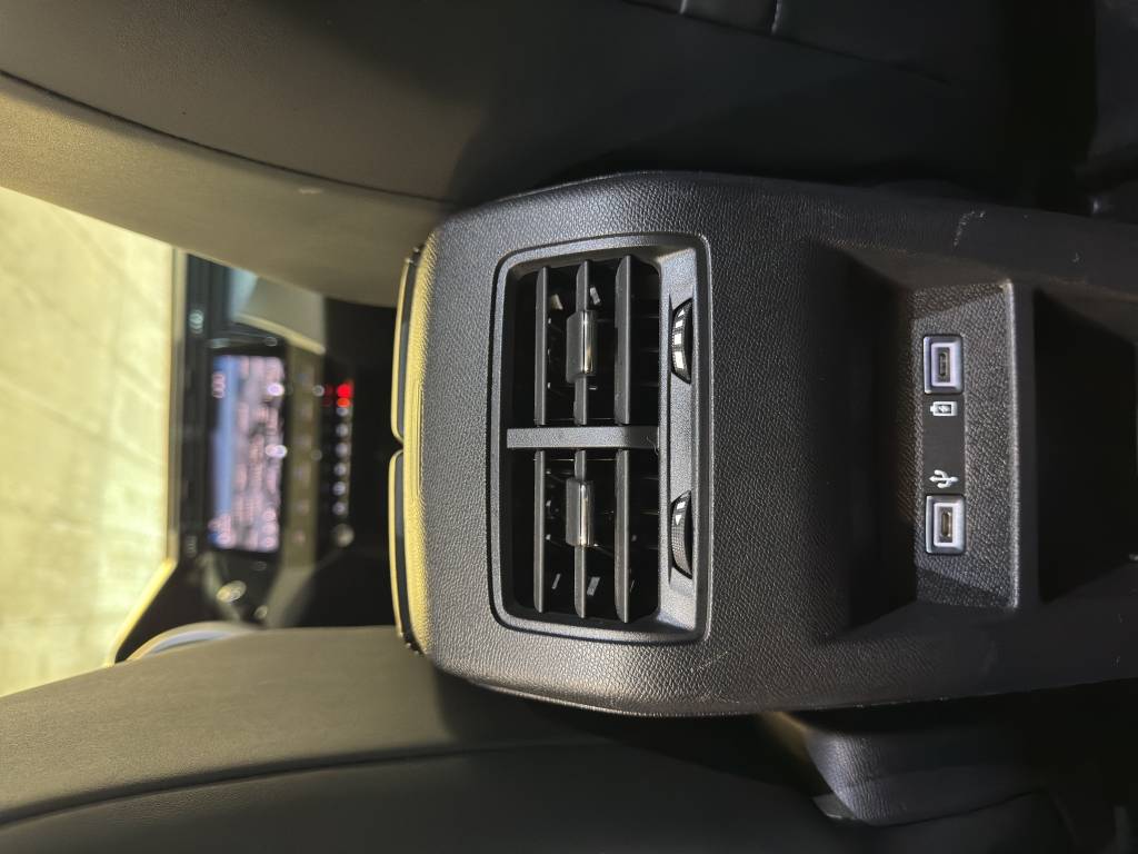 PEUGEOT 308 1.6 PHEV 180 Allure Pack-image-14