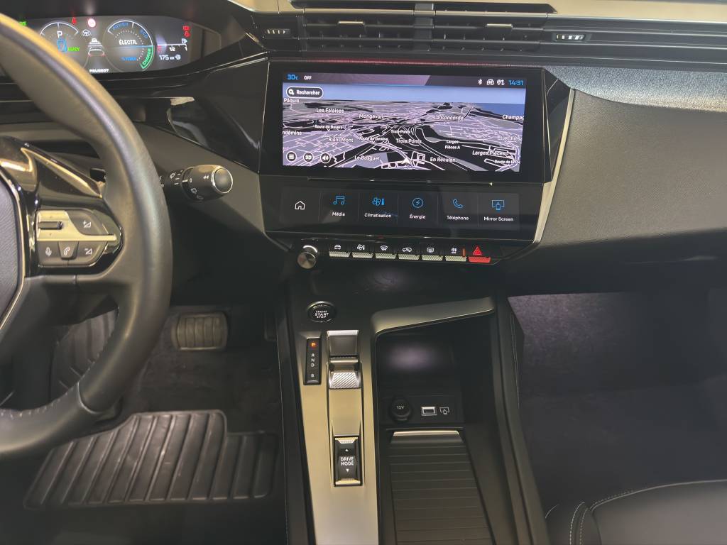 PEUGEOT 308 1.6 PHEV 180 Allure Pack-image-6