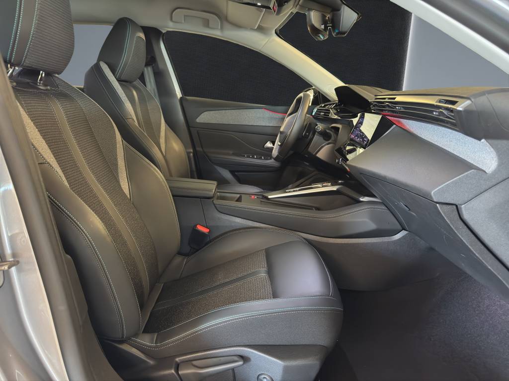 PEUGEOT 308 1.6 PHEV 180 Allure Pack-image-10