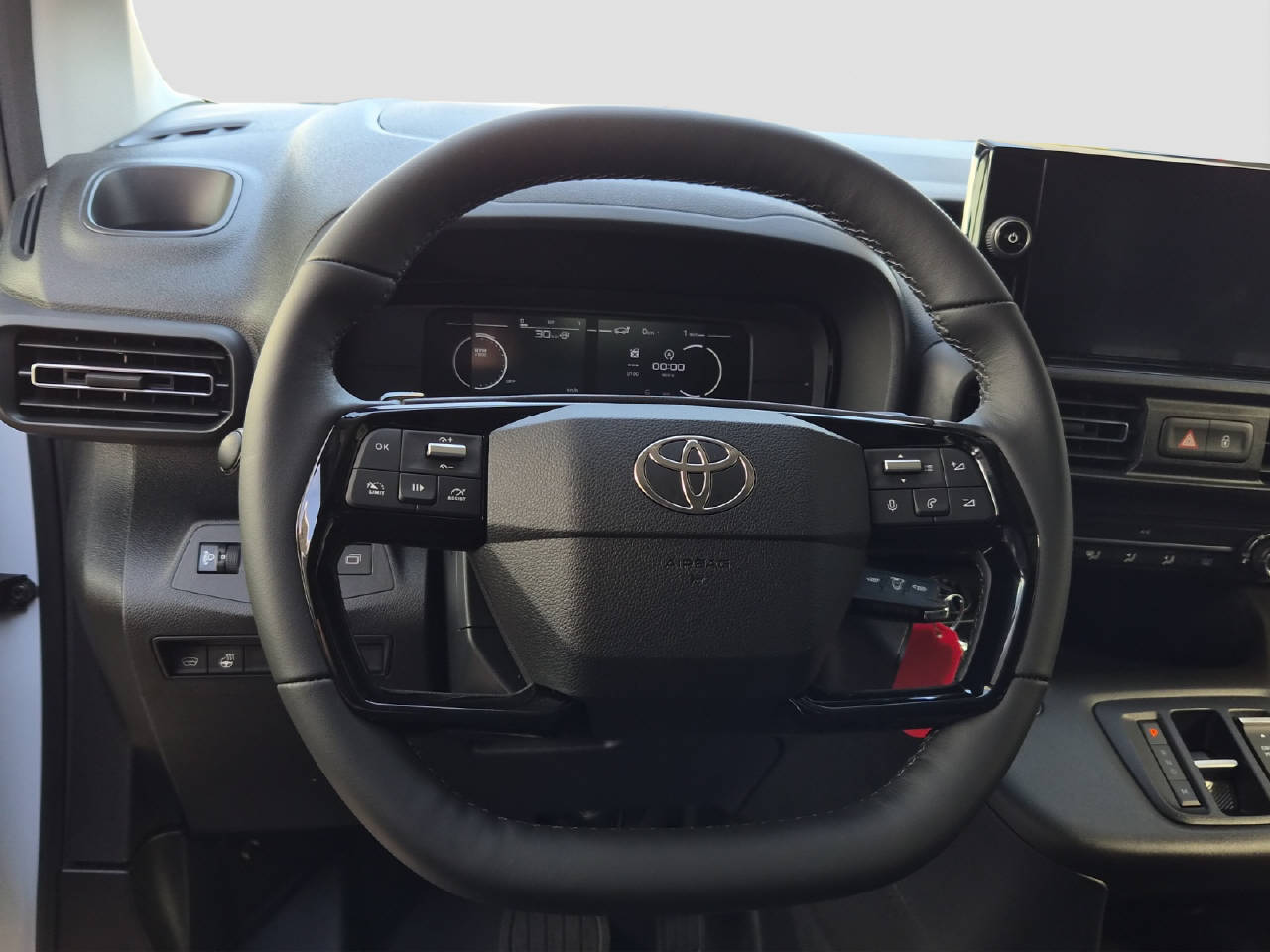 TOYOTA PROACE CITY Van L2 1.5 D Active-image-9