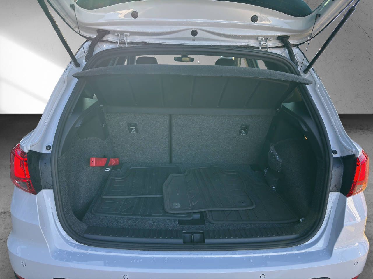 SEAT Arona 1.5 TSI Hola FR DSG MY22-image-13