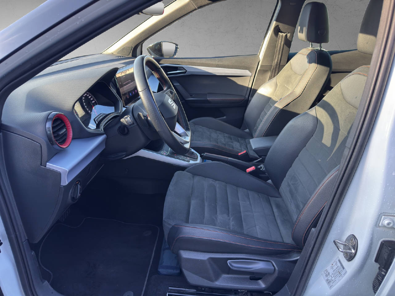 SEAT Arona 1.5 TSI Hola FR DSG MY22-image-3