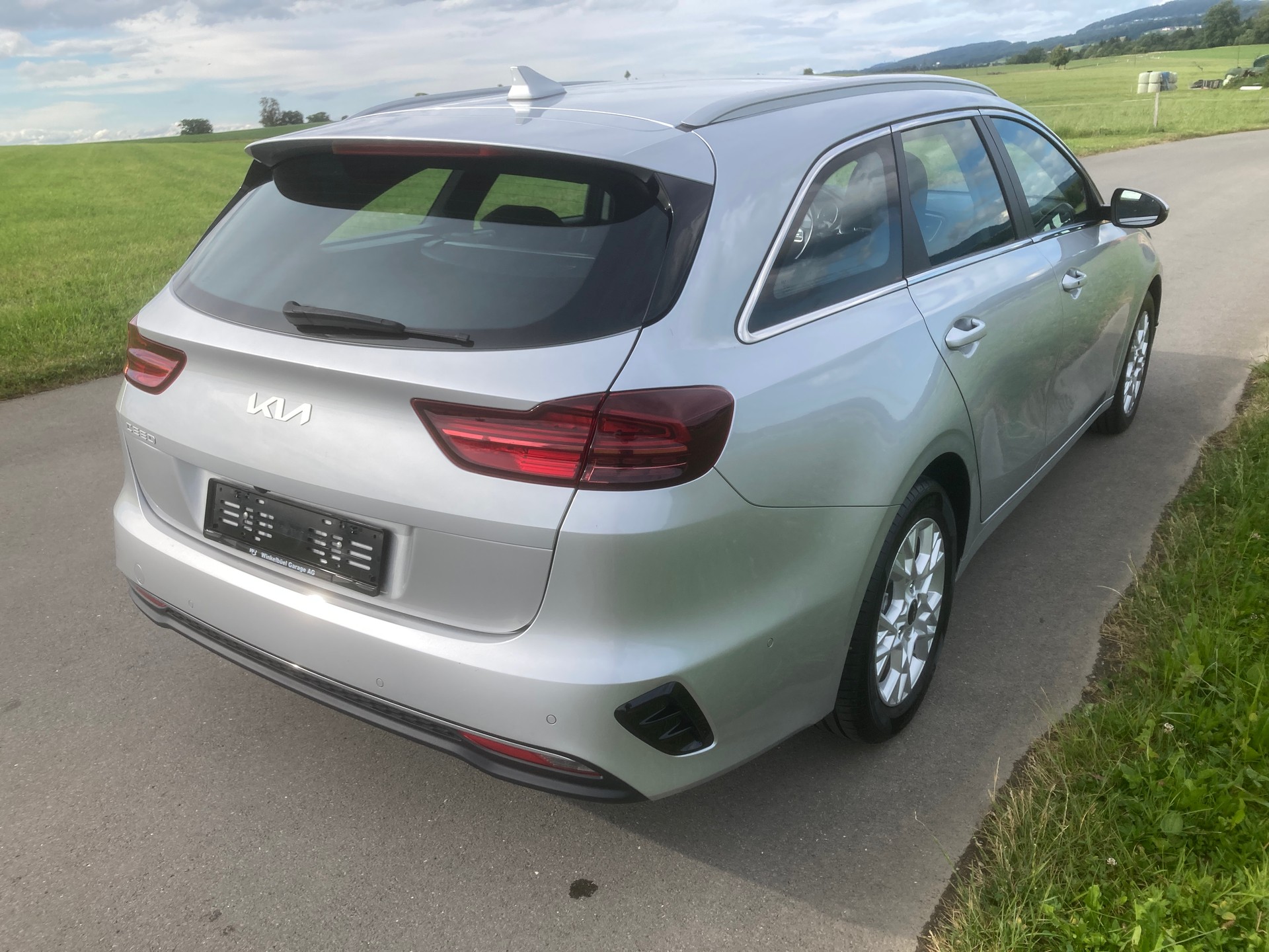 KIA Ceed Sportswagon 1.5 T-GDi MHEV Power DCT-image-2