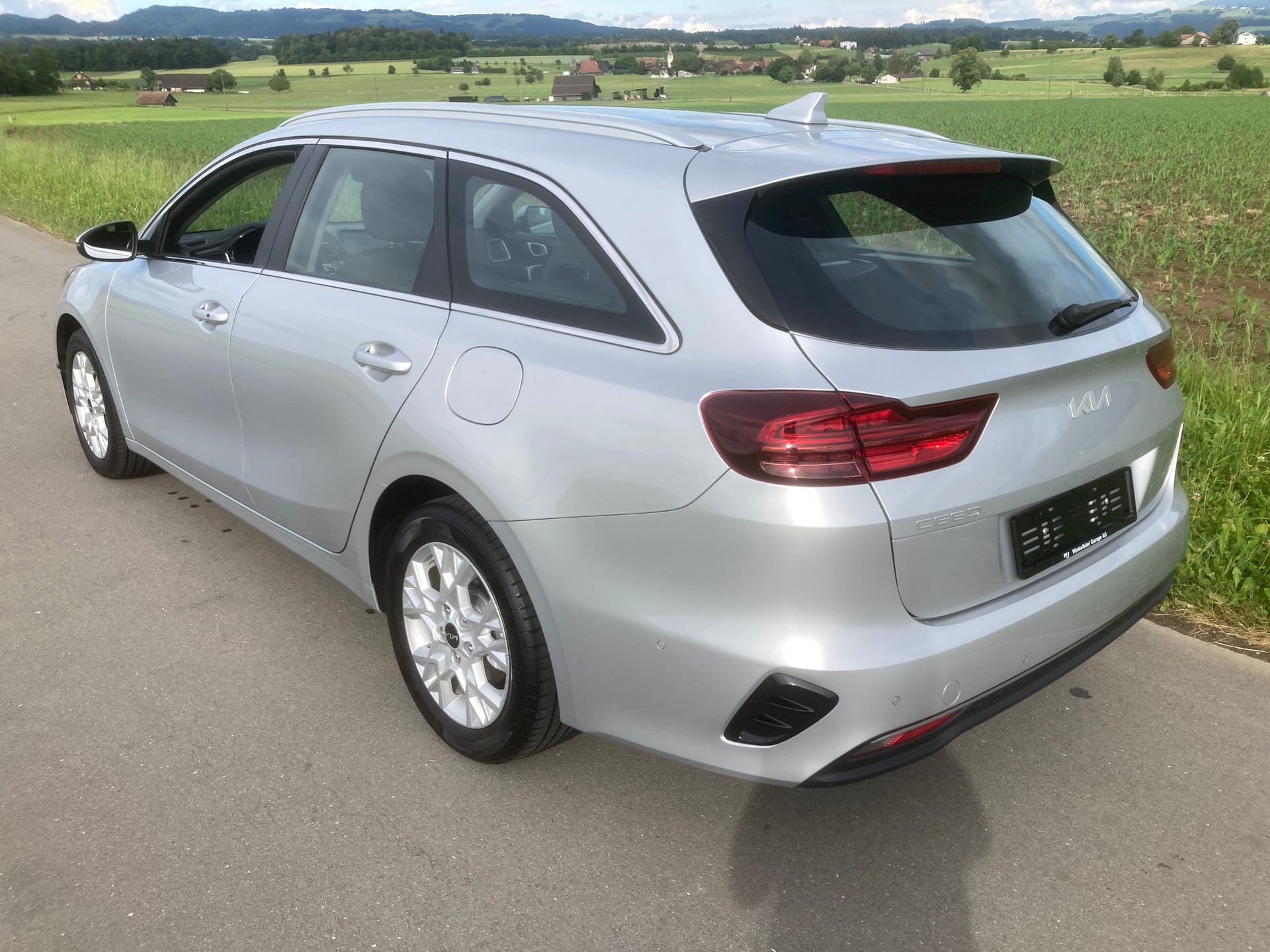 KIA Ceed Sportswagon 1.5 T-GDi MHEV Power DCT-image-3