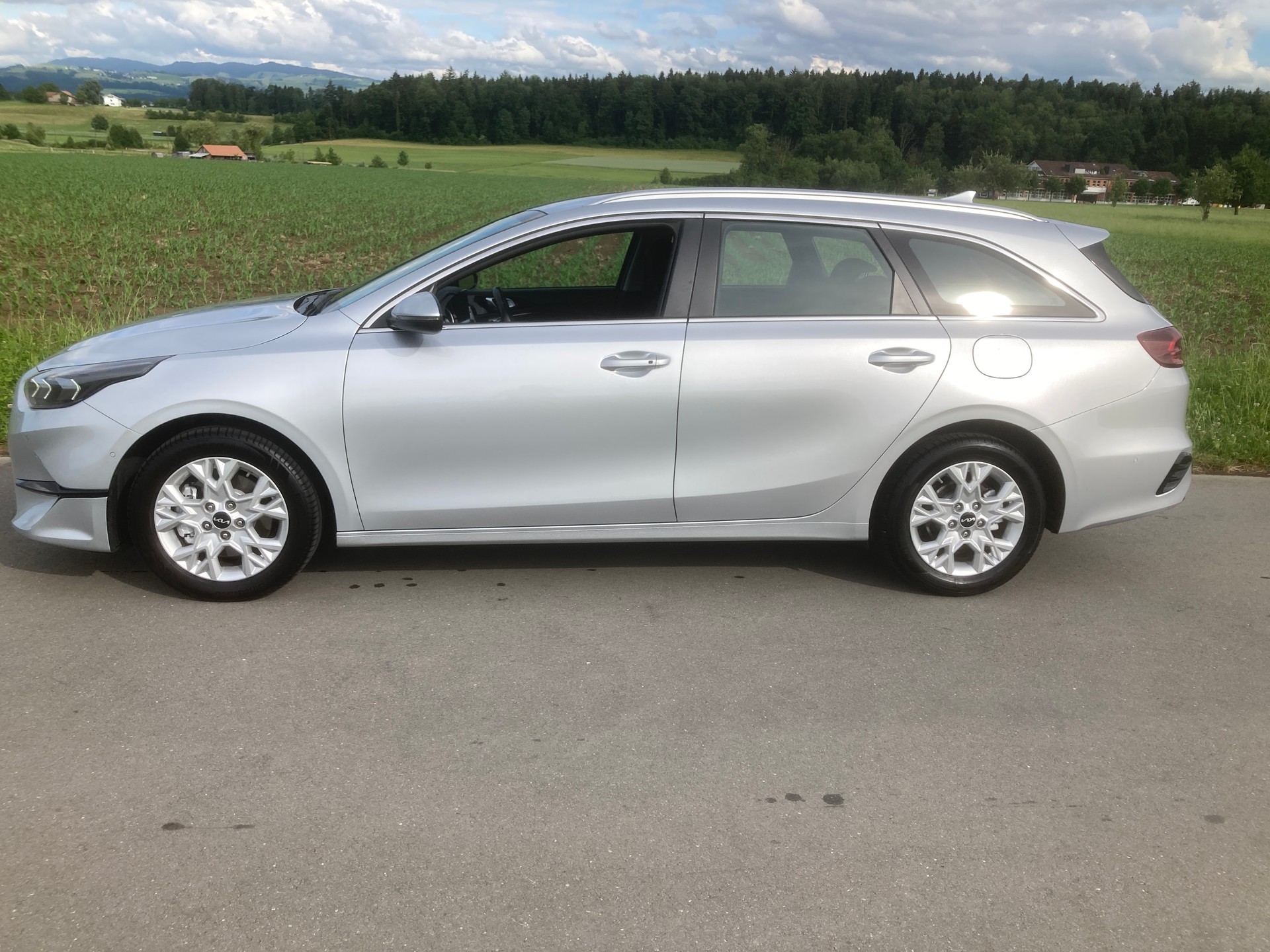 KIA Ceed Sportswagon 1.5 T-GDi MHEV Power DCT-image-4