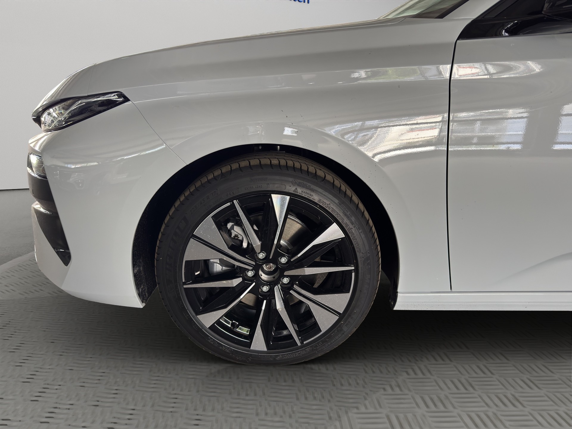 PEUGEOT 308 SW 1.2 Hybrid Allure-image-11