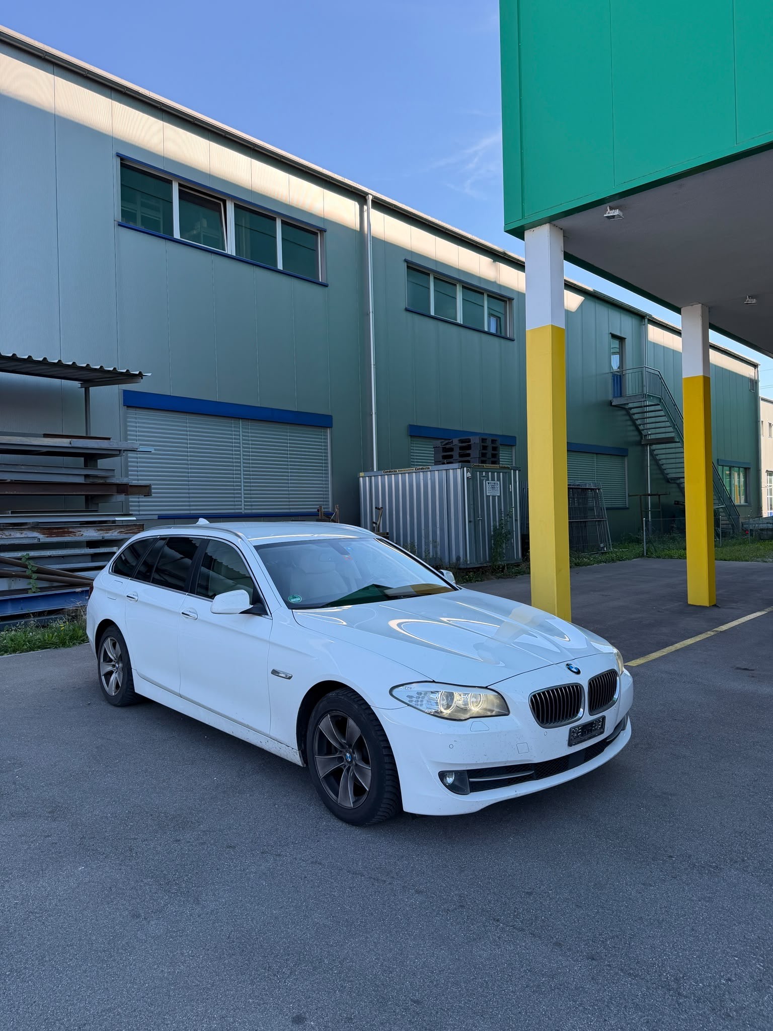 BMW 520d Touring Steptronic-image-0
