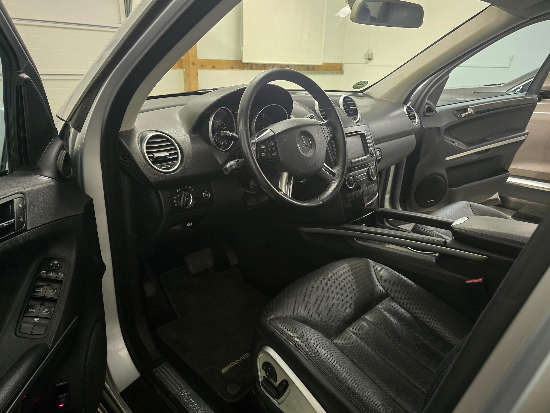 MERCEDES-BENZ ML 420 CDI 4Matic 7G-Tronic AMG Line-image-9