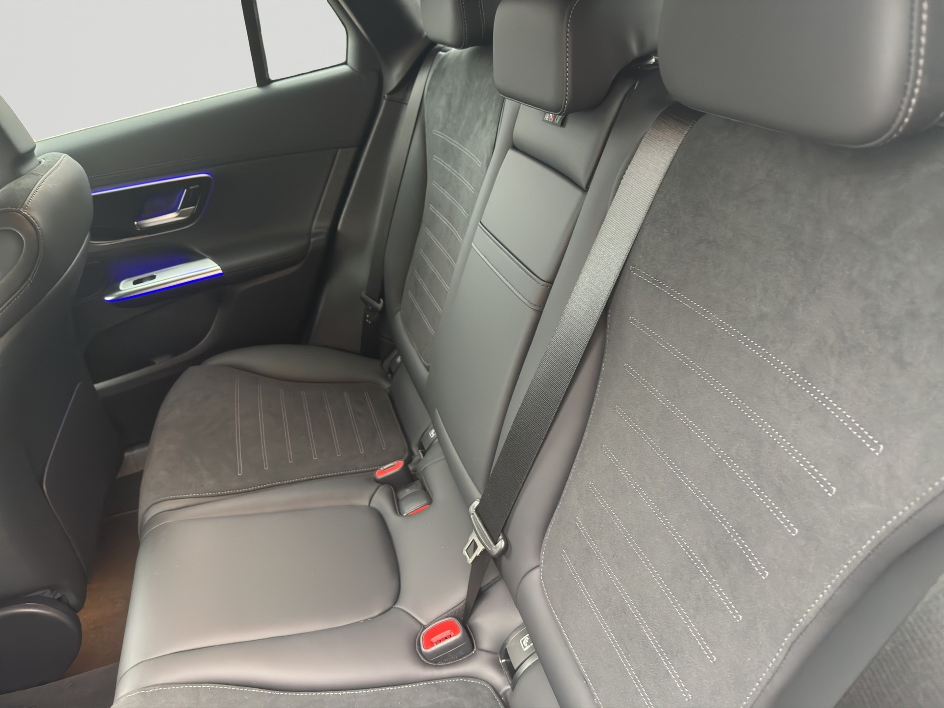 MERCEDES-BENZ GLC 300 d 4Matic 9G-Tronic AMG Line-image-7
