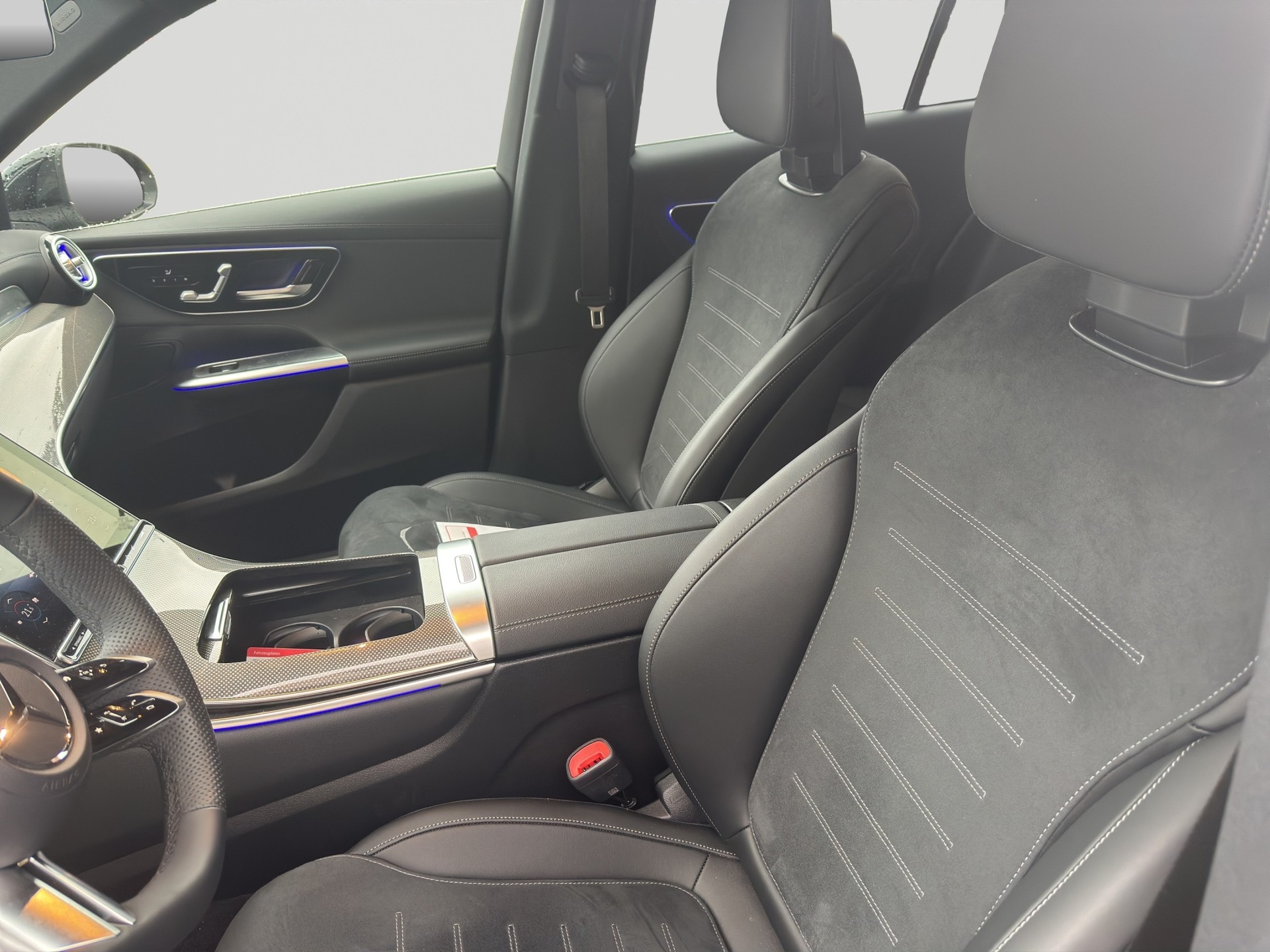 MERCEDES-BENZ GLC 300 d 4Matic 9G-Tronic AMG Line-image-5