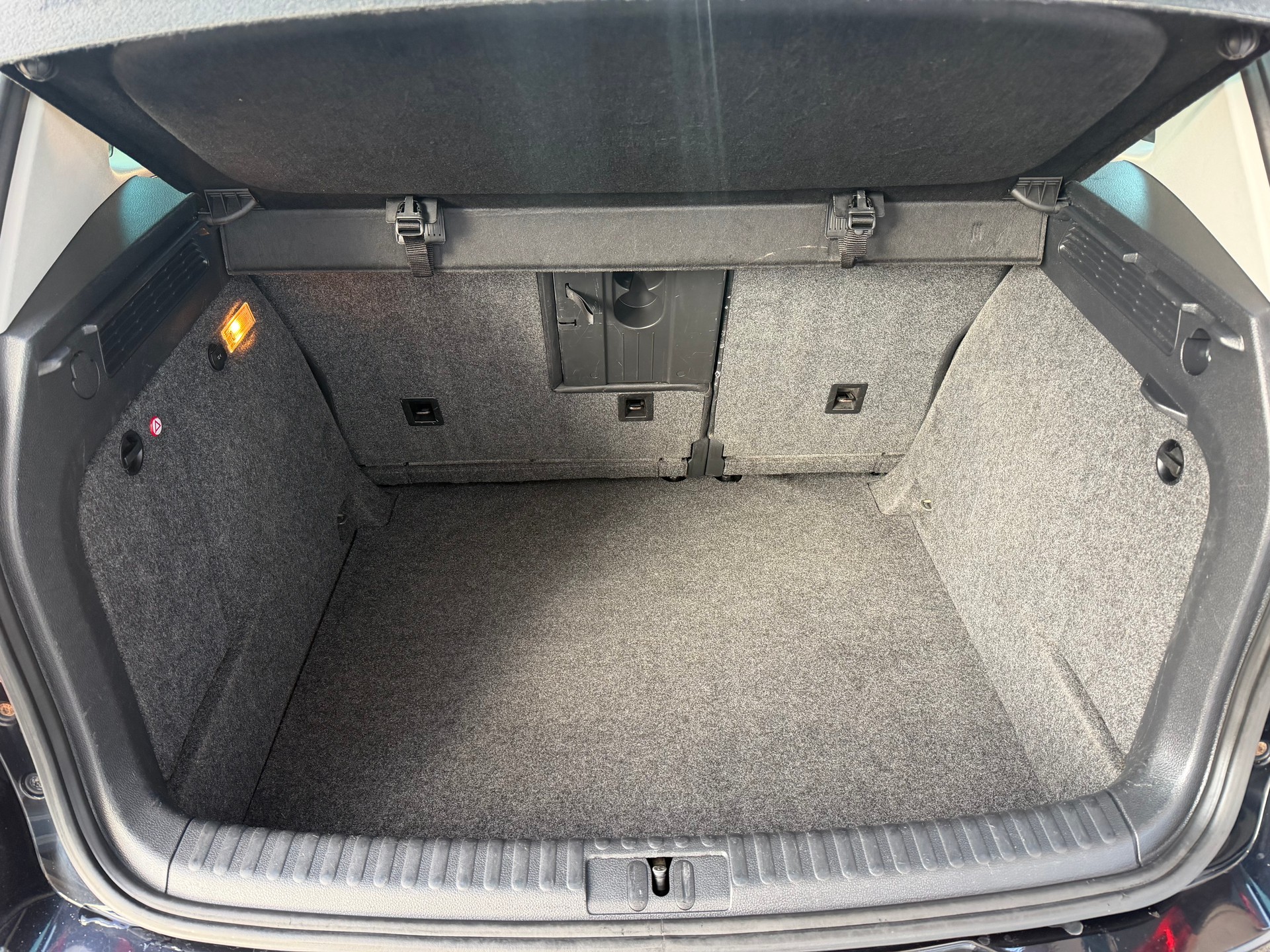 VW Tiguan 2.0 TSI Sport&Style Tiptronic-image-8