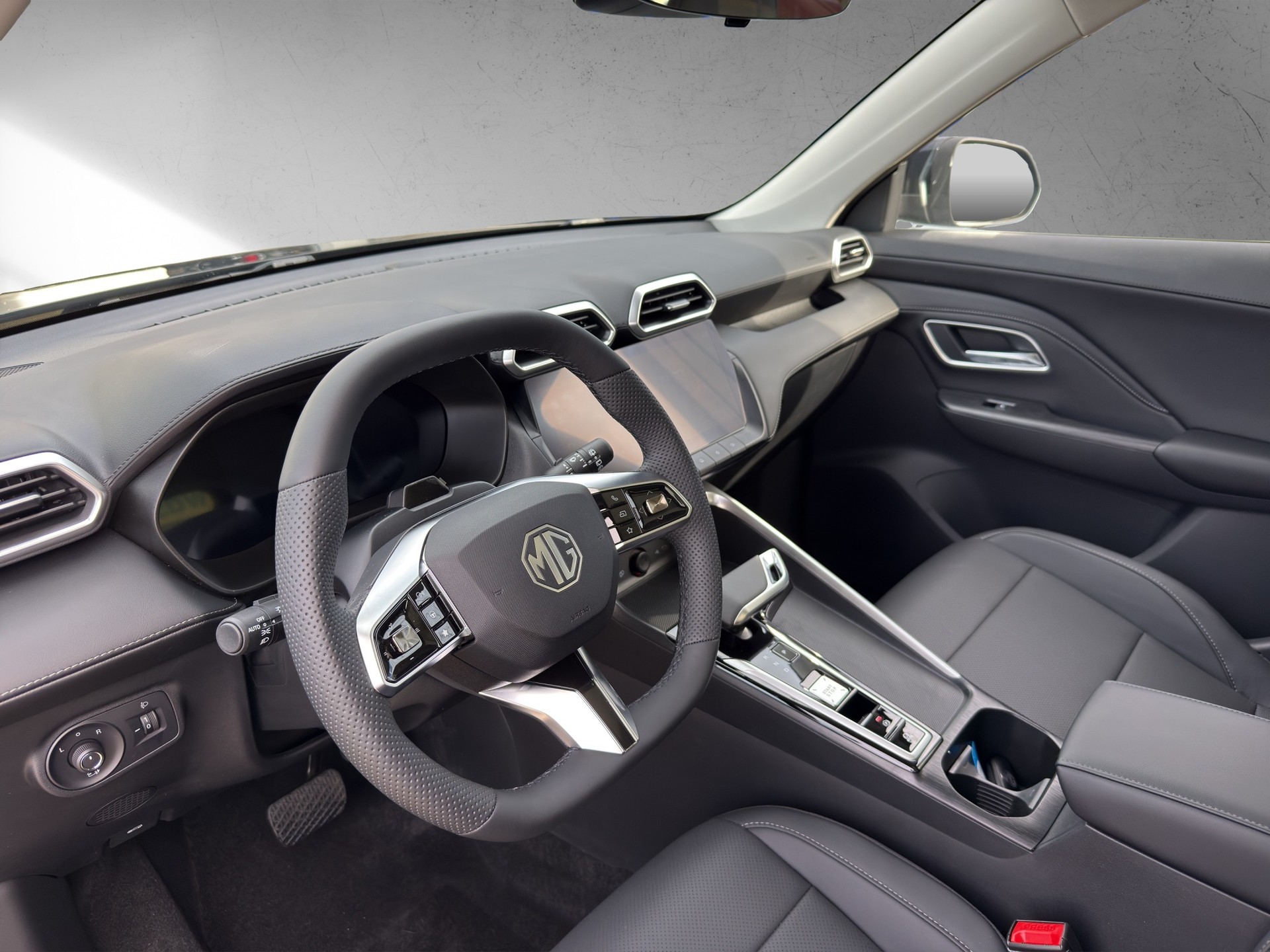 MG ZS 1.5 HEV Luxury-image-5