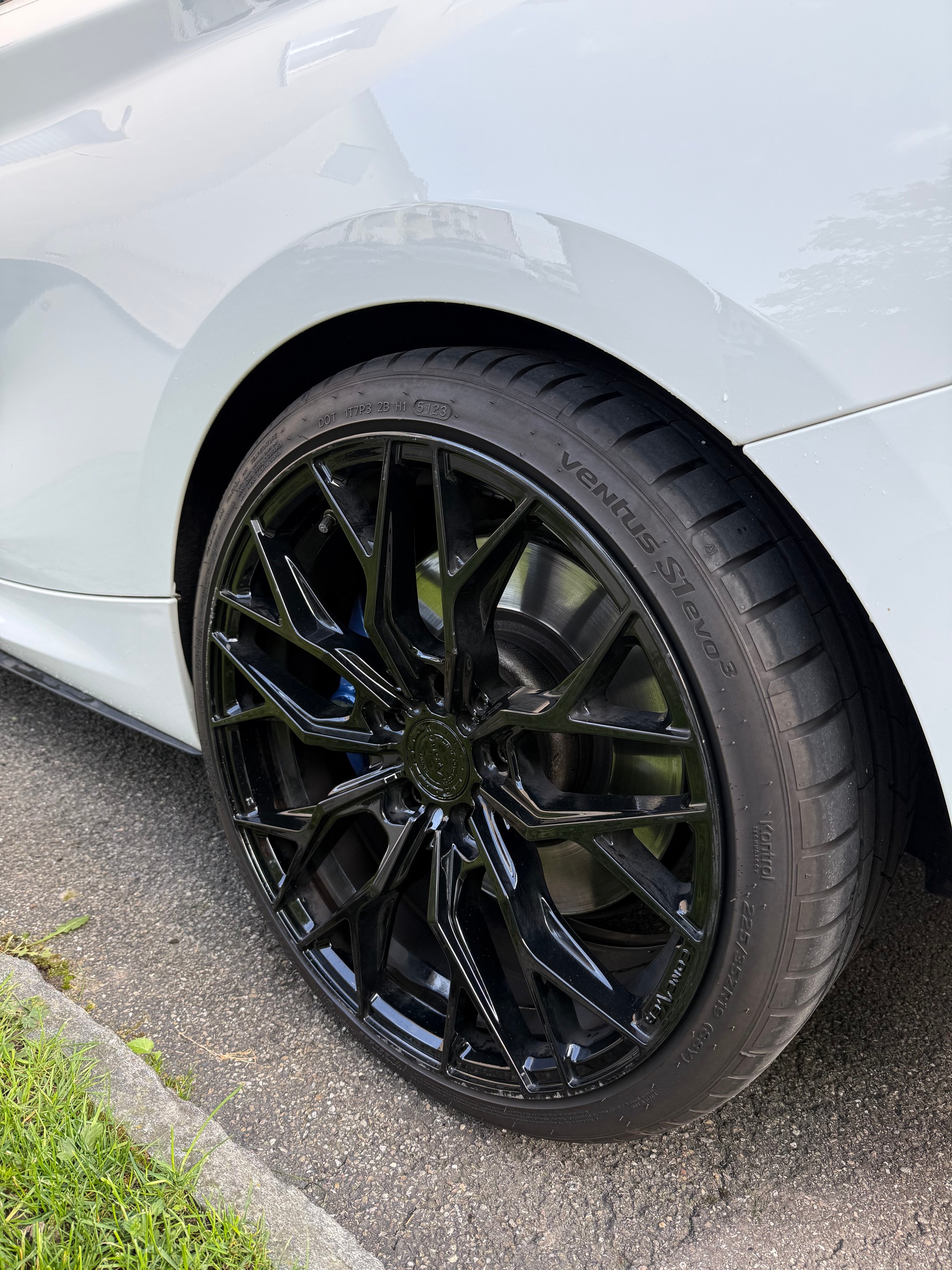 BMW M235i xDrive-image-5