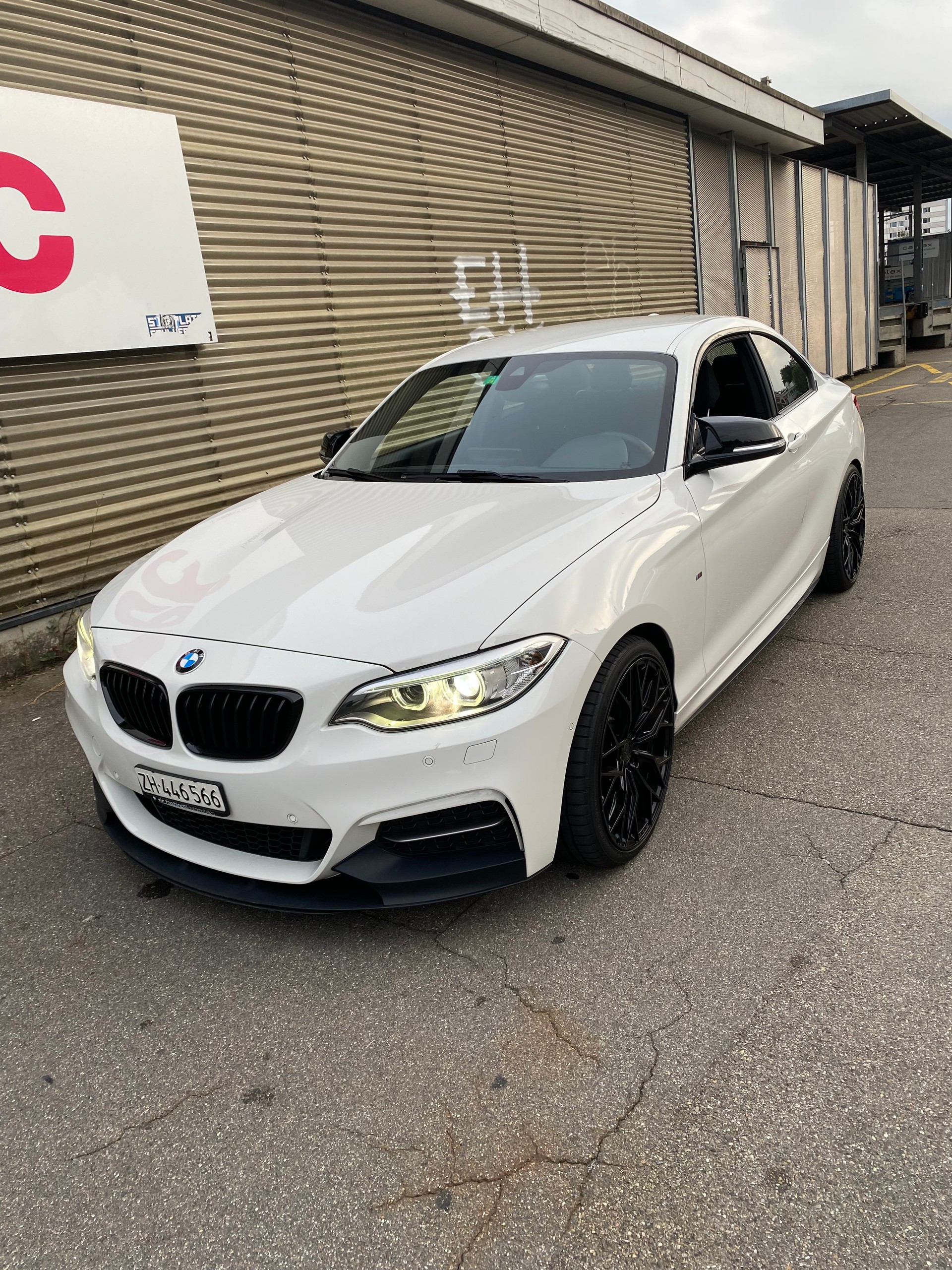BMW M235i xDrive-image-4