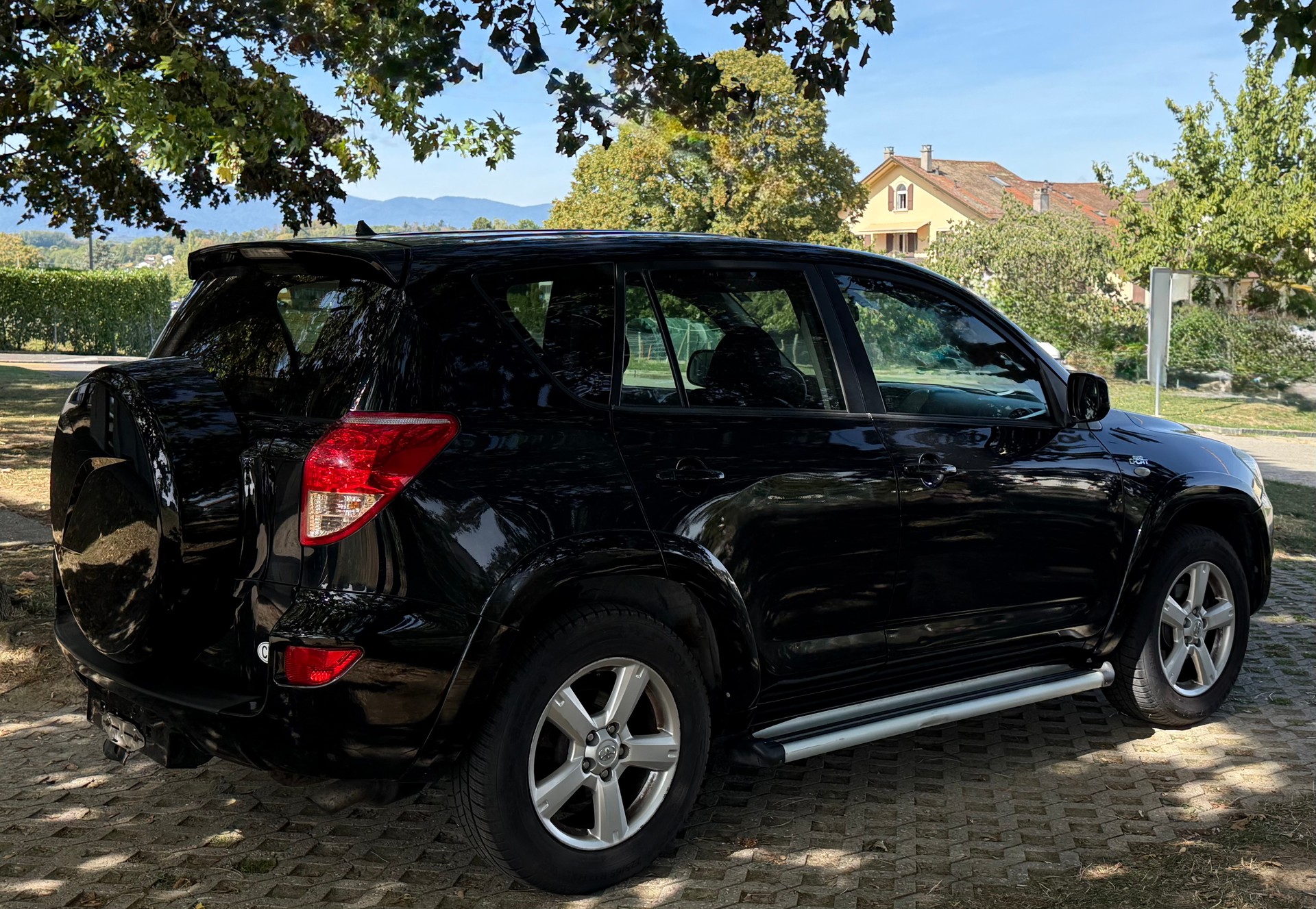 TOYOTA RAV-4 2.2D-4 D CleanPower Linea Sol-image-1