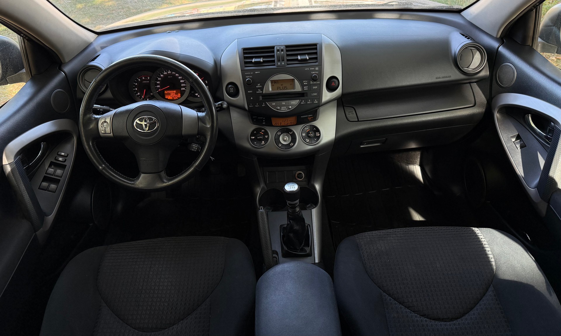 TOYOTA RAV-4 2.2D-4 D CleanPower Linea Sol-image-6