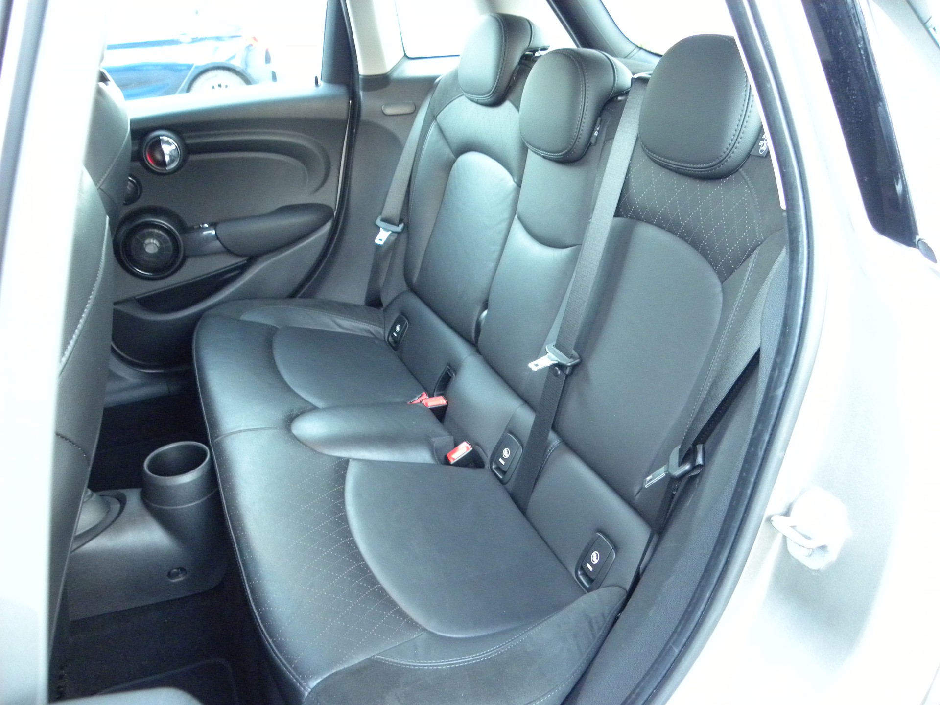 MINI Cooper Hyde Park Steptronic-image-9