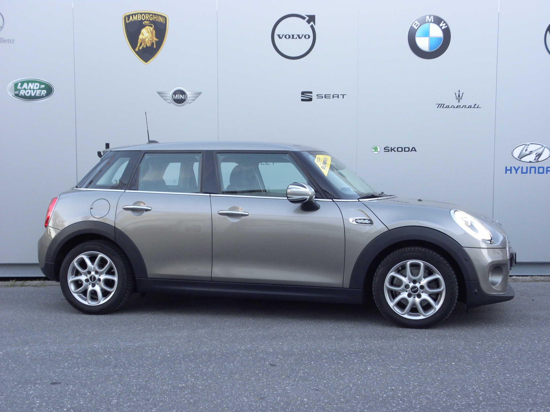MINI Cooper Hyde Park Steptronic-image-4