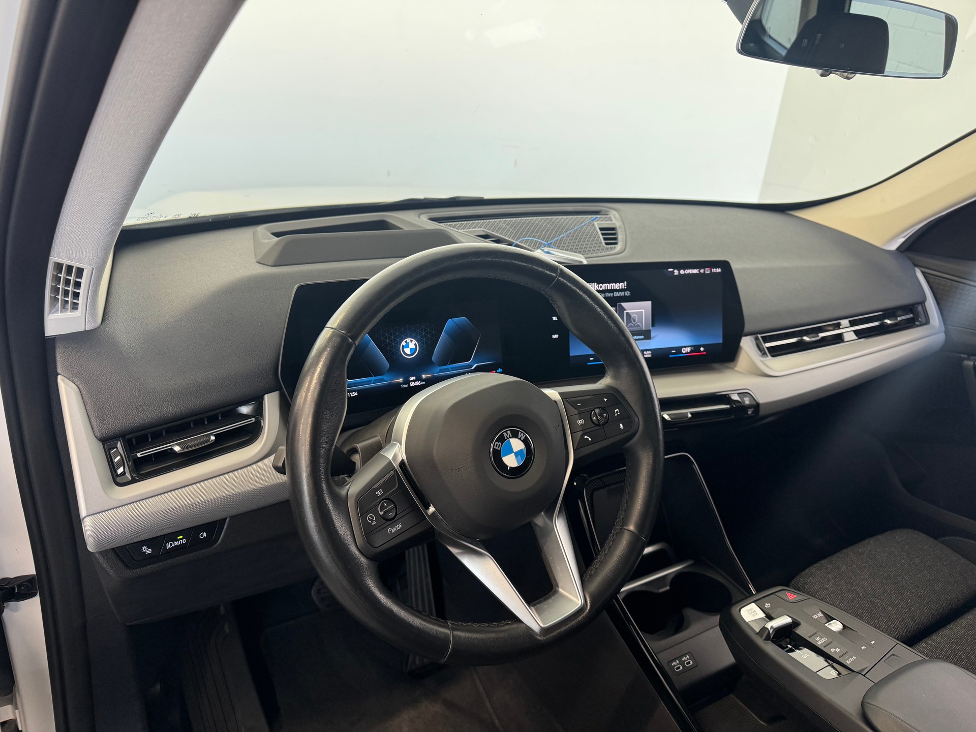 BMW X1 xDrive 20d 48V-image-8